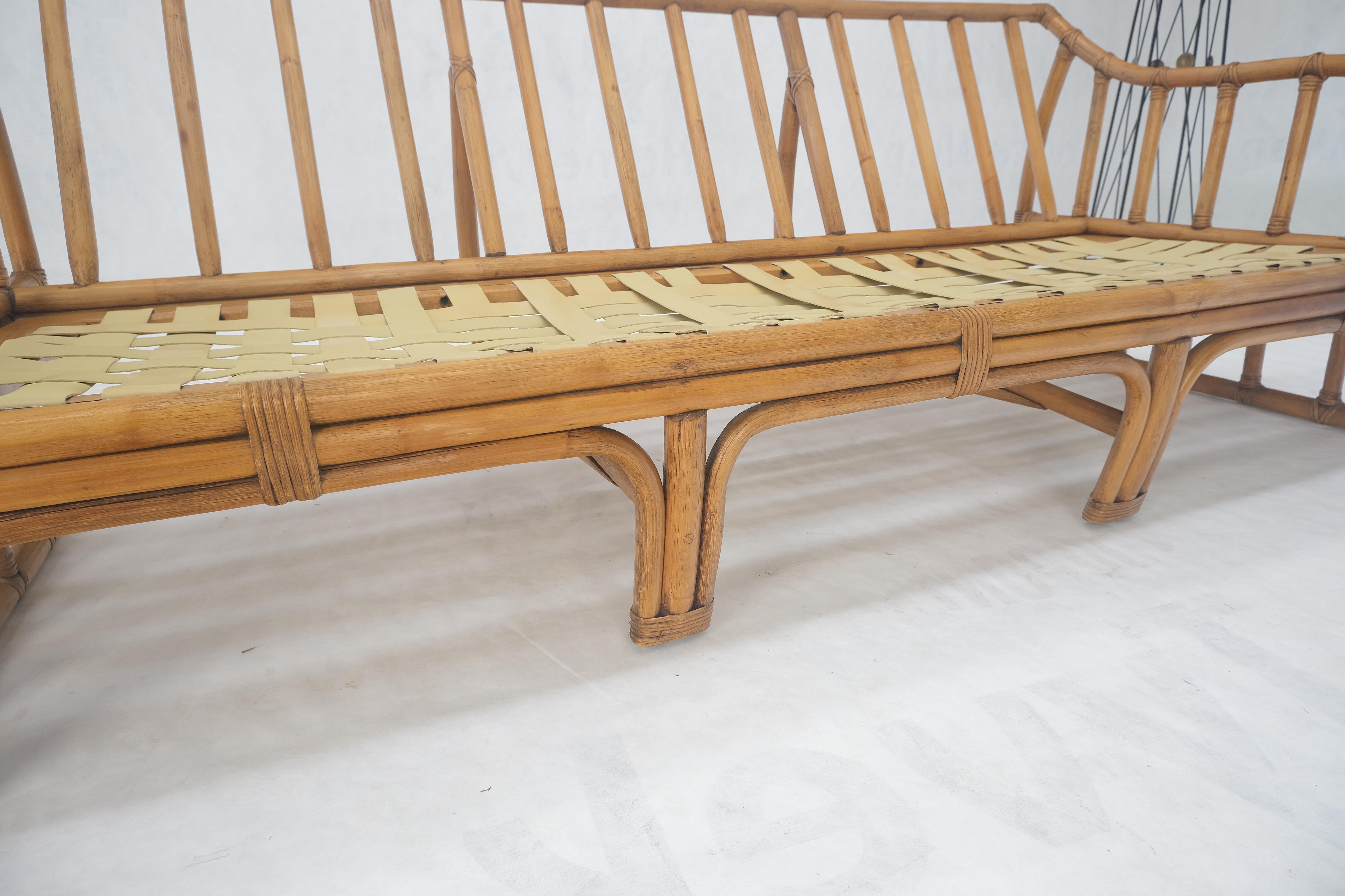 Ficks Reed Rattan Bambus Mid Century Modern Sofa Frame MINT! (Moderne der Mitte des Jahrhunderts) im Angebot