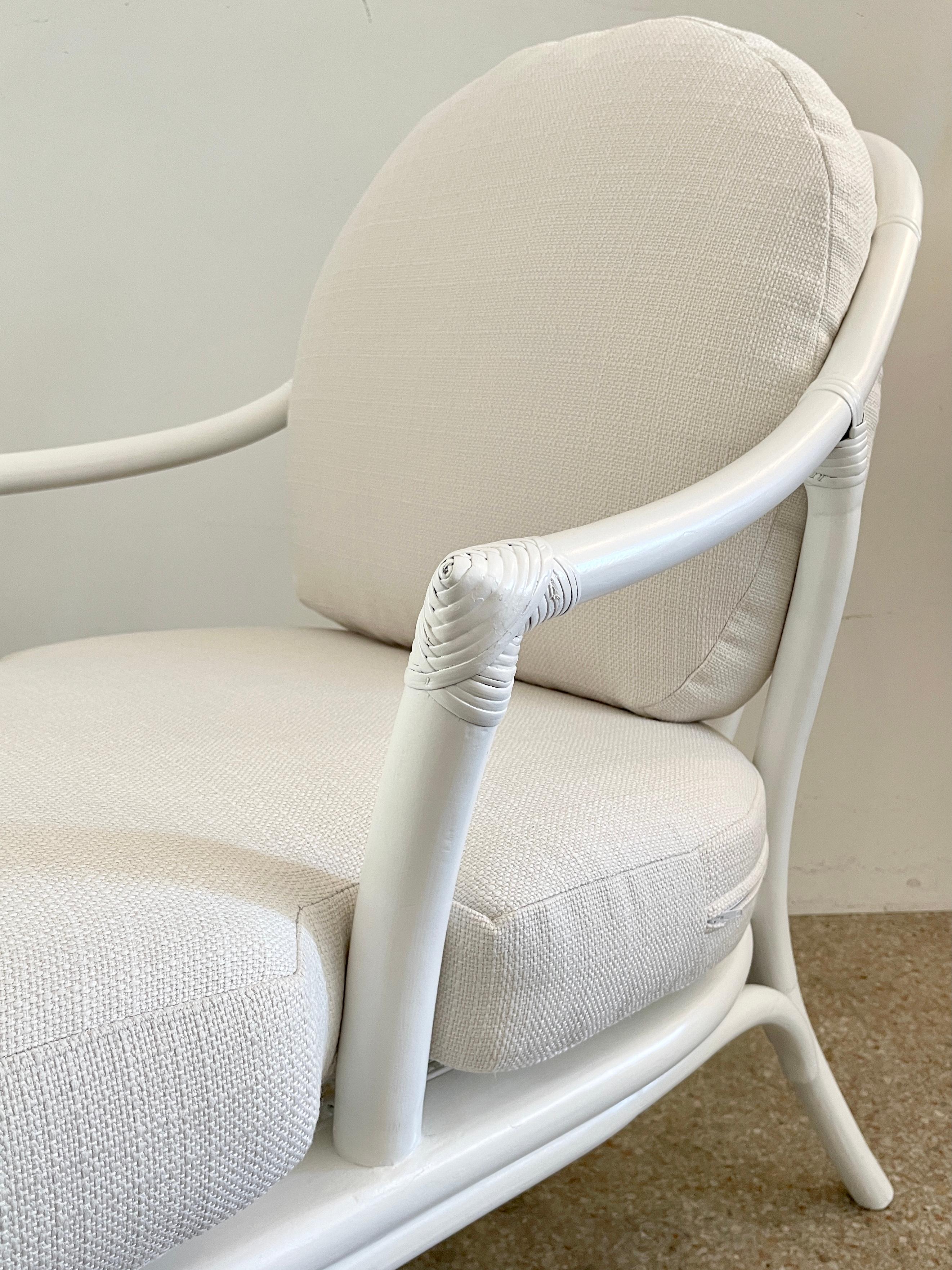 Ficks Schilf-Rattan-Sessel mit Todd Hase-Textilien im Angebot 3