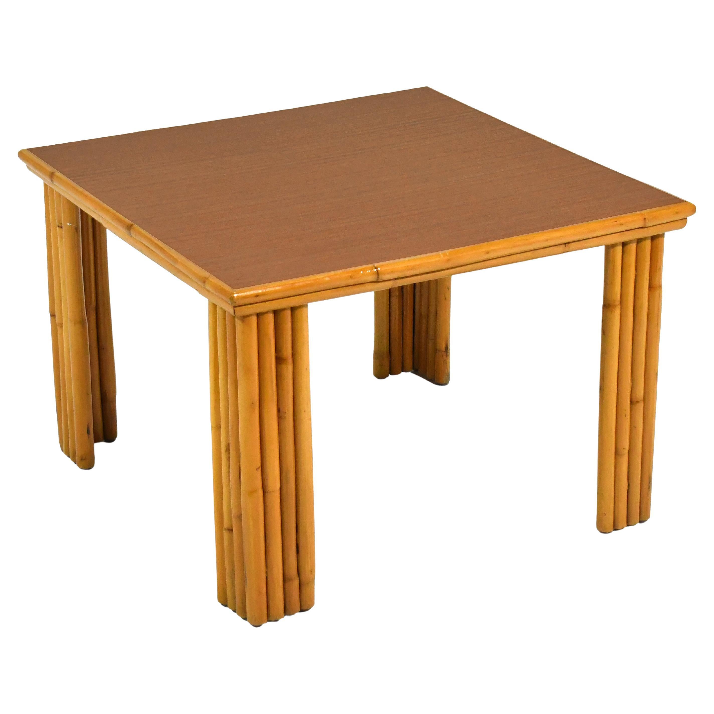 Table d'angle / d'appoint en rotin Ficks Reed en vente