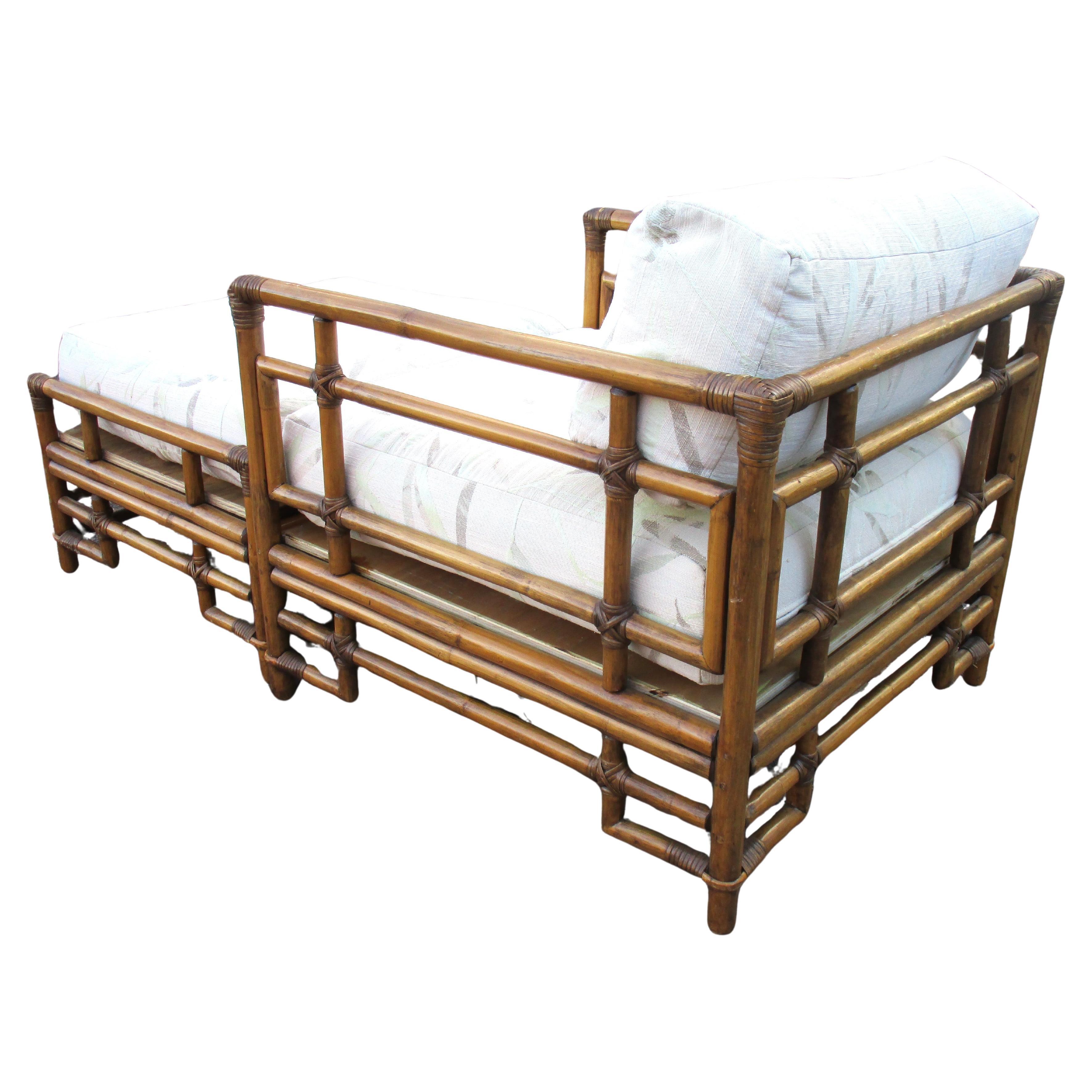 Ficks Reed Großer Rattansessel & Ottomane, CIRCA 1970 (amerikanisch) im Angebot