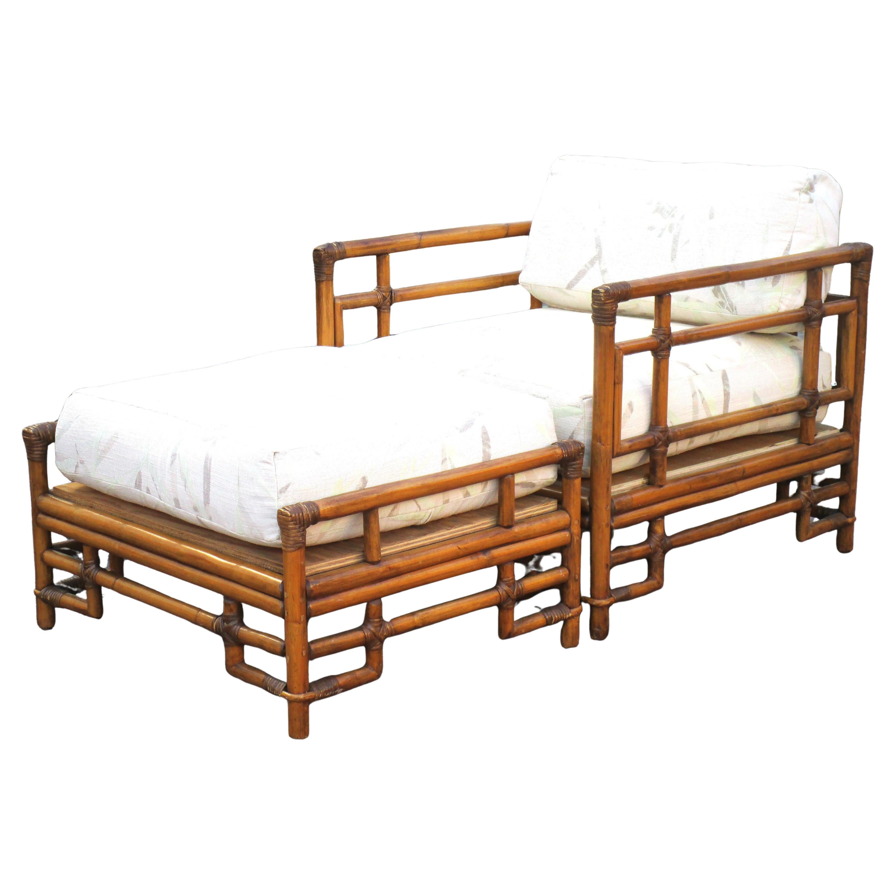 Ficks Reed Großer Rattansessel 
Ottomane, CIRCA 1970 im Angebot