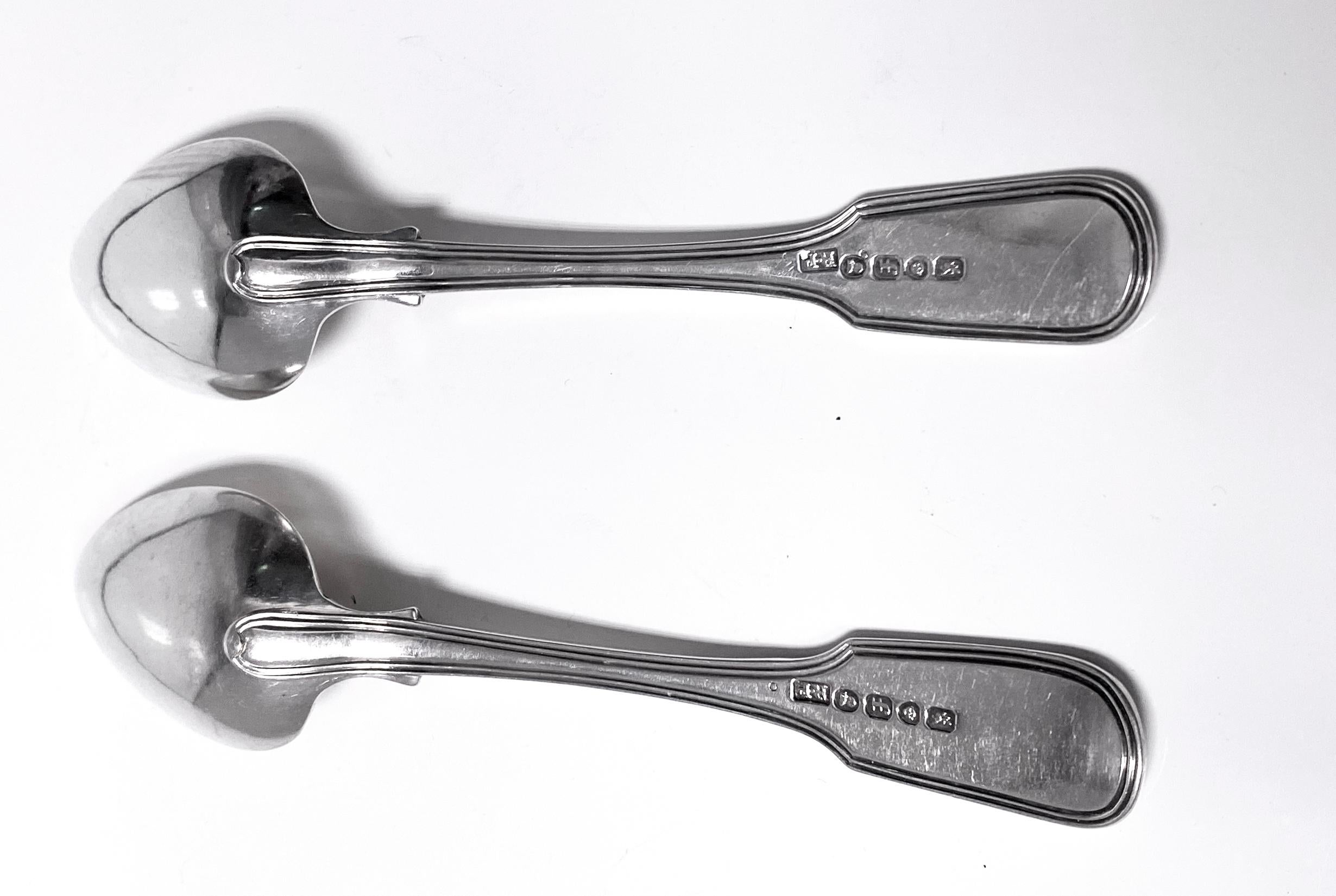 Fiddle Thread Shell Georgian Silver Dessert Spoons London 1821 Richard Poulden In Good Condition In Toronto, Ontario