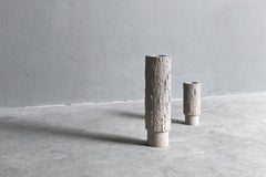 Pareja de jarrones de vidrio y piedra beige natural de edición limitada de Frederic Saulou