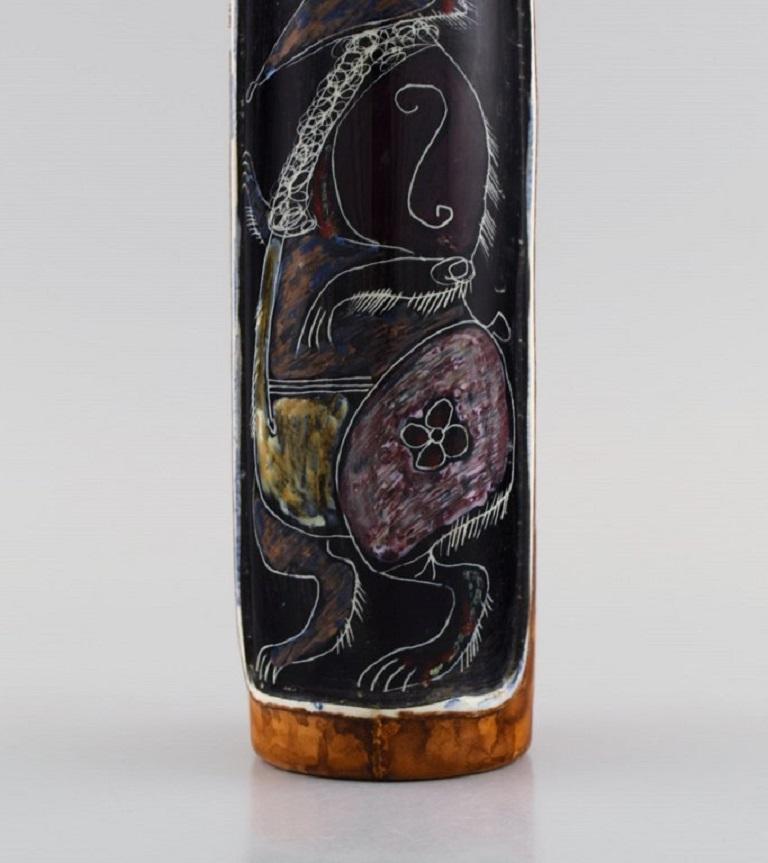 Fidia, Italien, Vase aus lederüberzogener Keramik mit handbemaltem Ratten, 1960er Jahre (Moderne der Mitte des Jahrhunderts) im Angebot