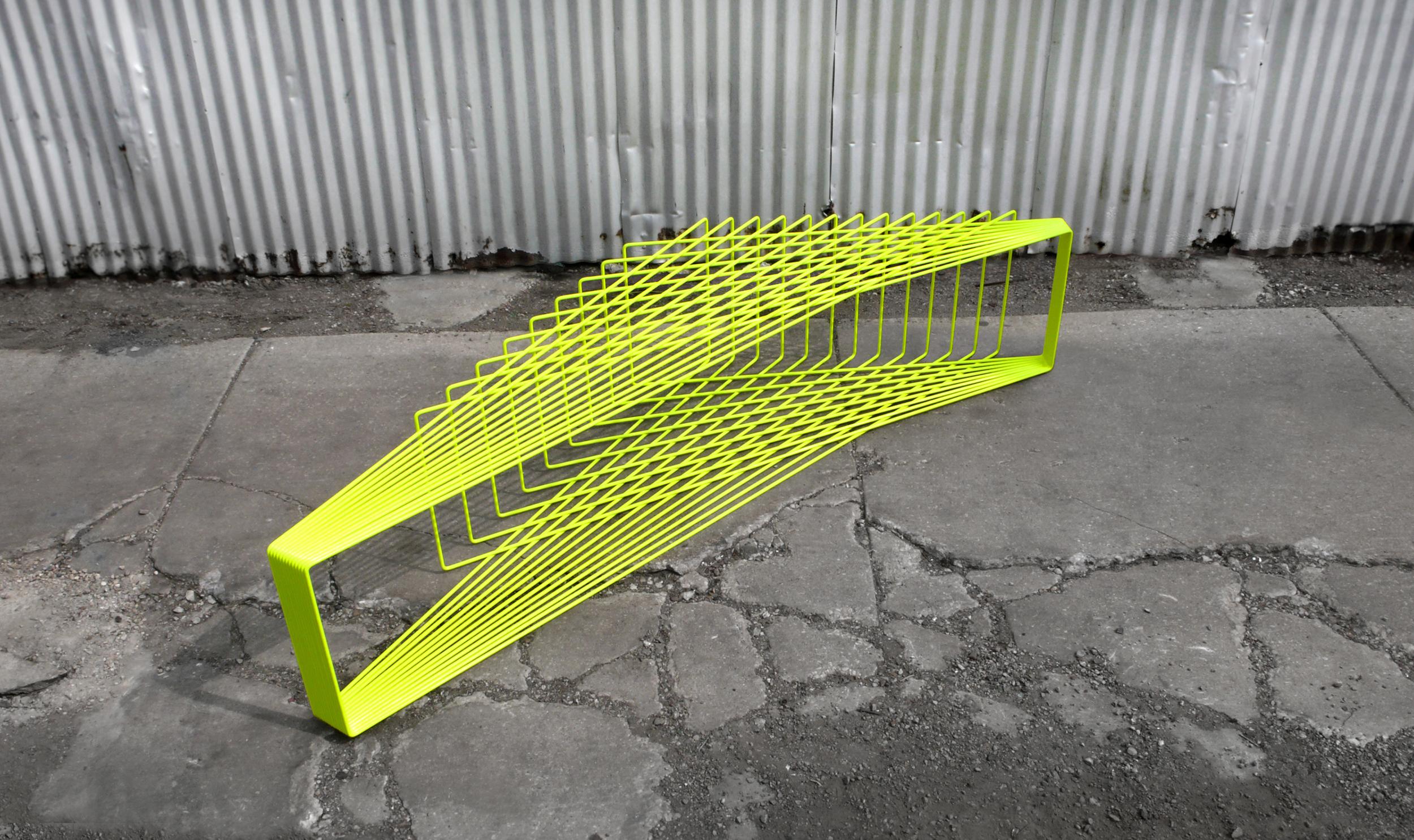 XXIe siècle et contemporain FIELD - Table et banc contemporains géométriques minimalistes en acier revêtu de poudre en vente