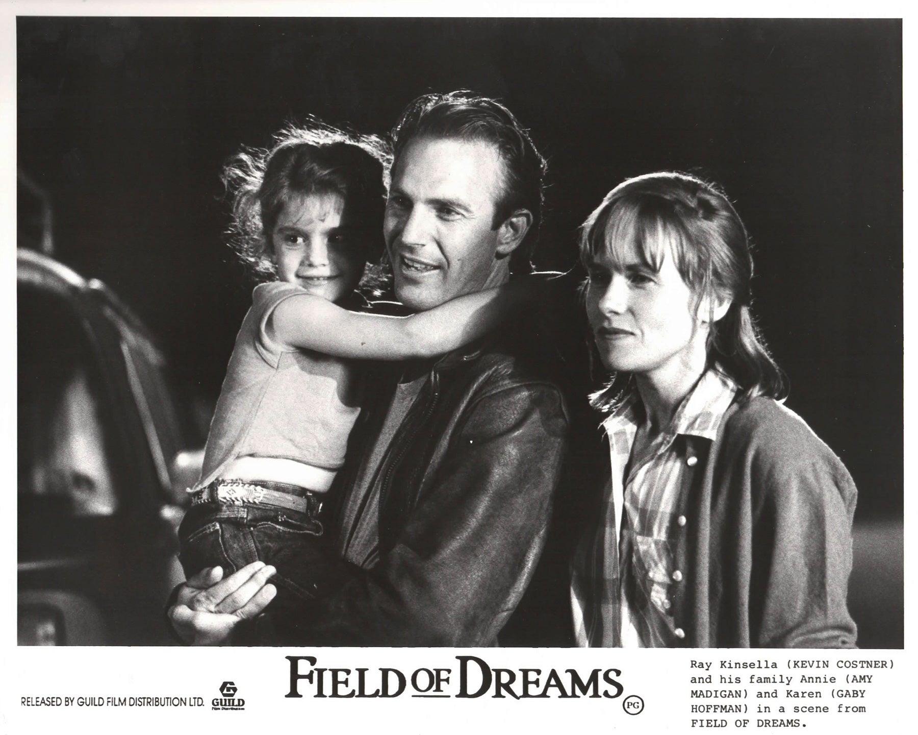 Papier Field of Dreams 1989 Publicity Film Movie Press Still Framed en vente
