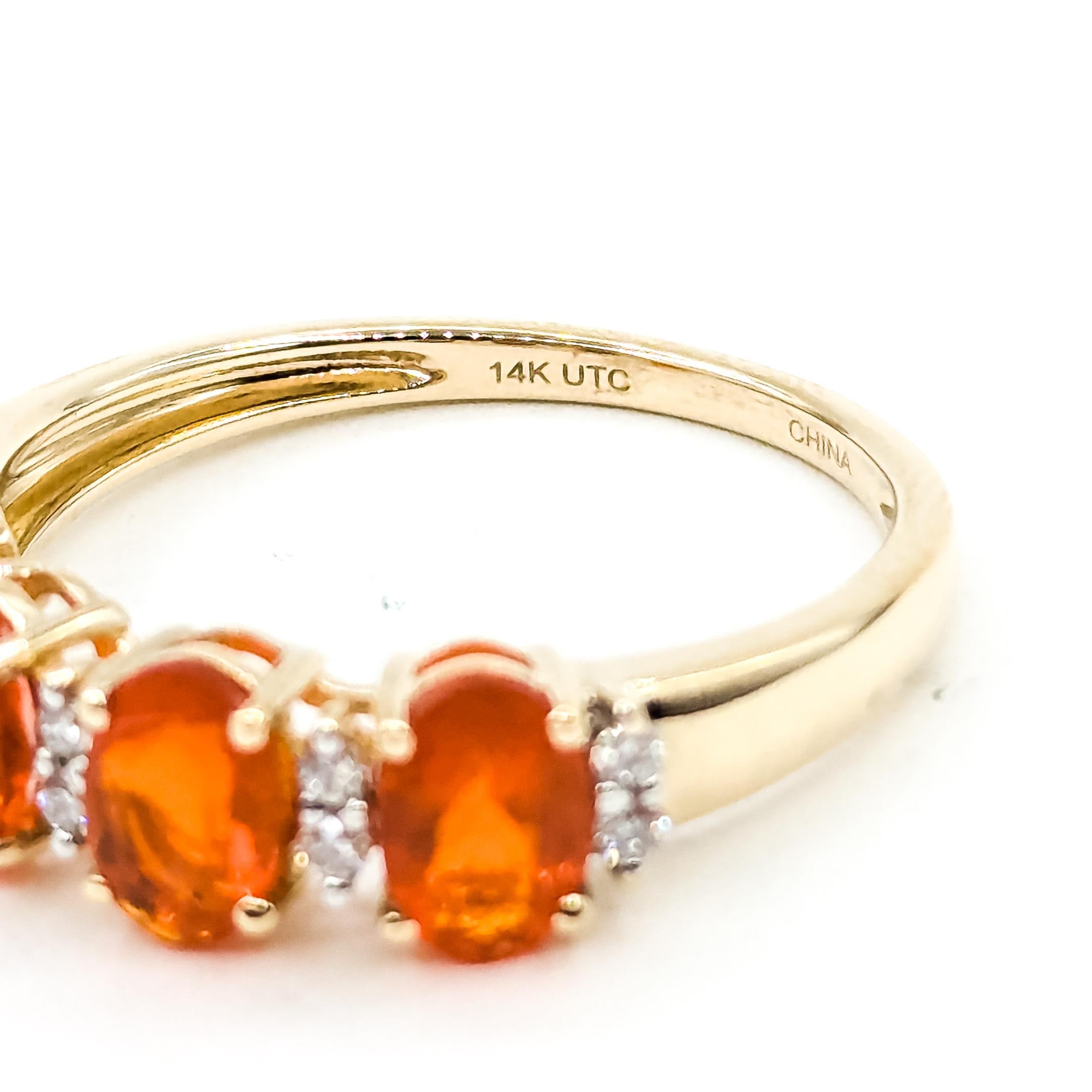 Anello con opale di fuoco e diamante a 4 pietre in oro giallo 14k in vendita 4