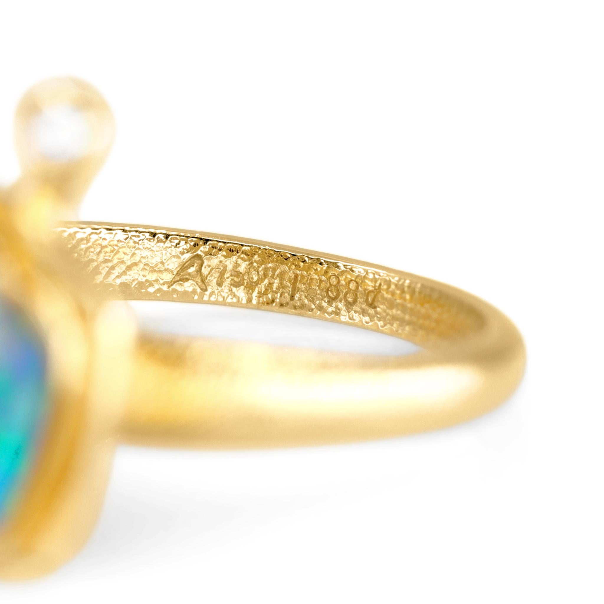 Anello unico in oro giallo con diamante e opale Boulder ardente, Audrius Krulis 2025 in vendita 1