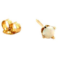 Orecchino con perno singolo di opale infuocato Cabochon rotondo pushback in oro giallo 14K