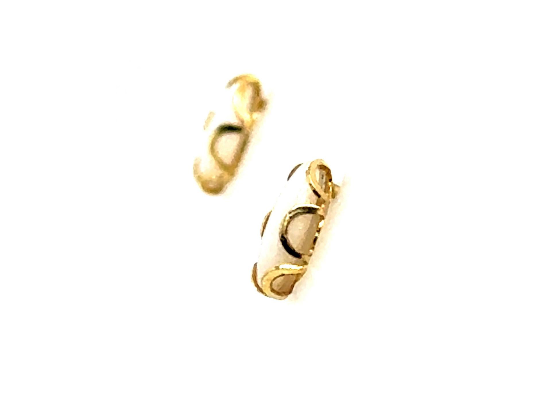 Pendientes de Ópalo Ardiente Cabujón Ovalado Oro Amarillo 14K


Con dos gemas ovaladas de ópalo cabujón

Gema 100% natural 

oro amarillo de 14 quilates

Excelente estado

***800***322***8700 Atención al Cliente

Tus nuevos pendientes llegarán en