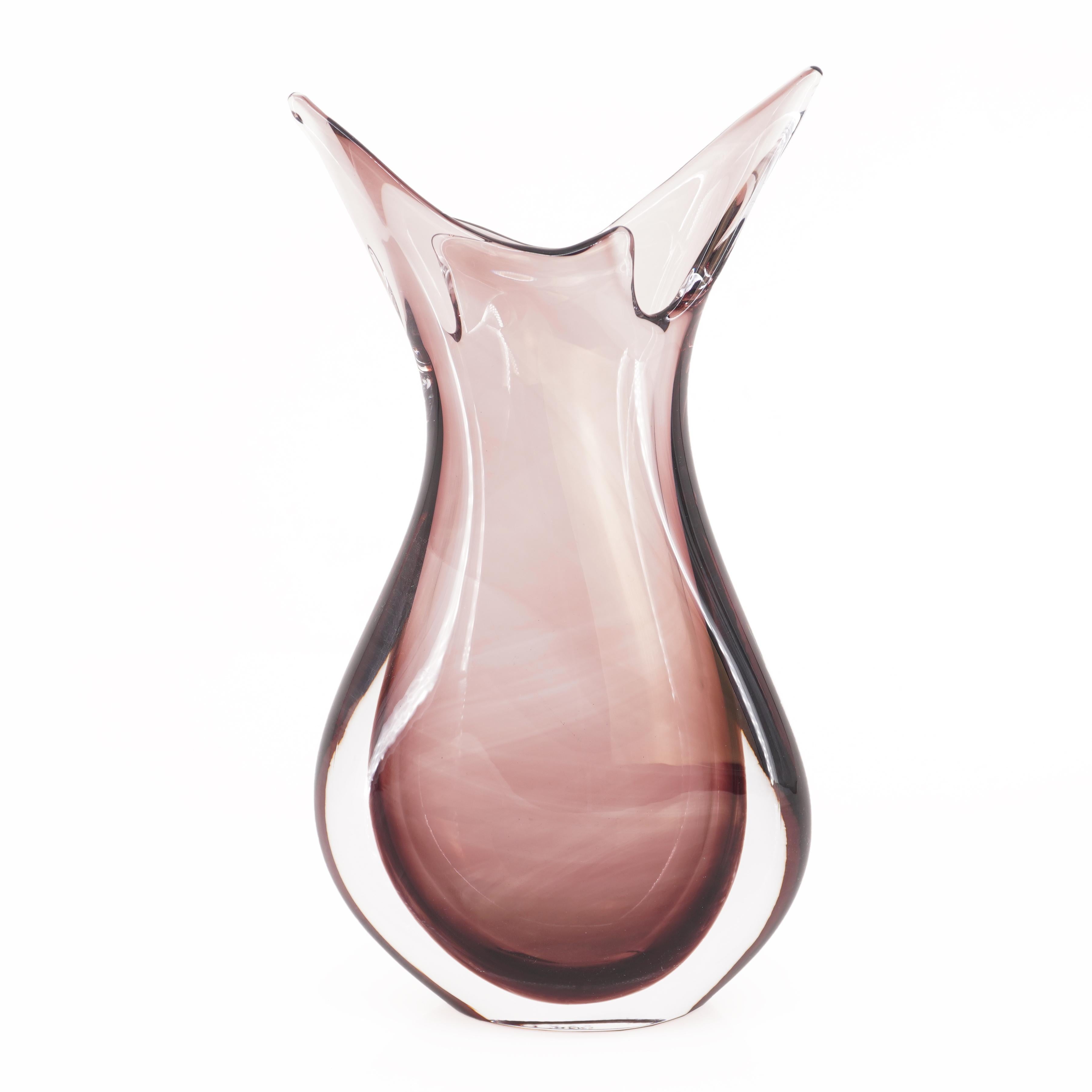 Italian Fifi Murano Glass Vase – Authentic Handmade Elegance in vendita