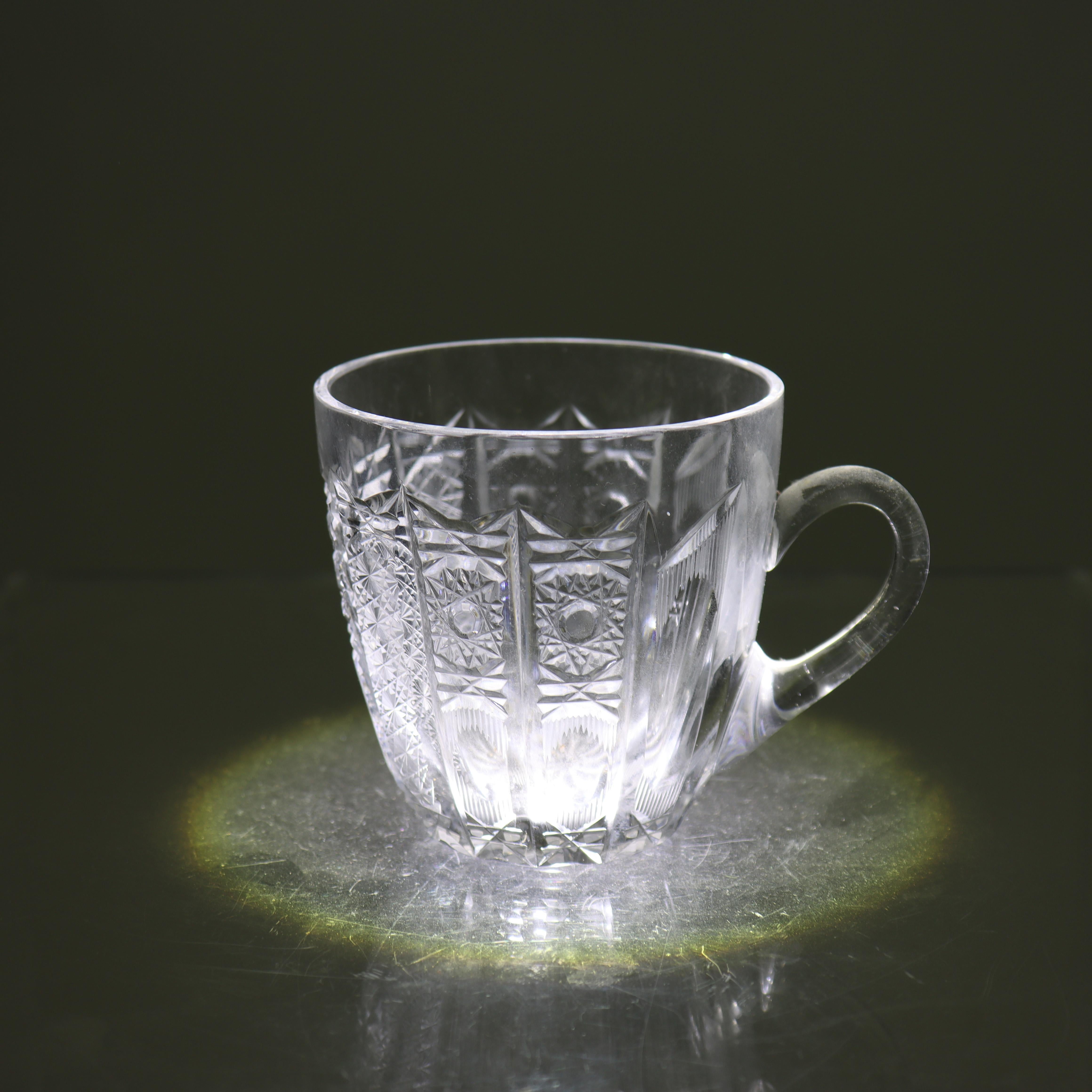 Ensemble de quinze pièces en verre taillé à l'ancienne Hawk School Diamond & Daisy Punch Bowl en vente 2