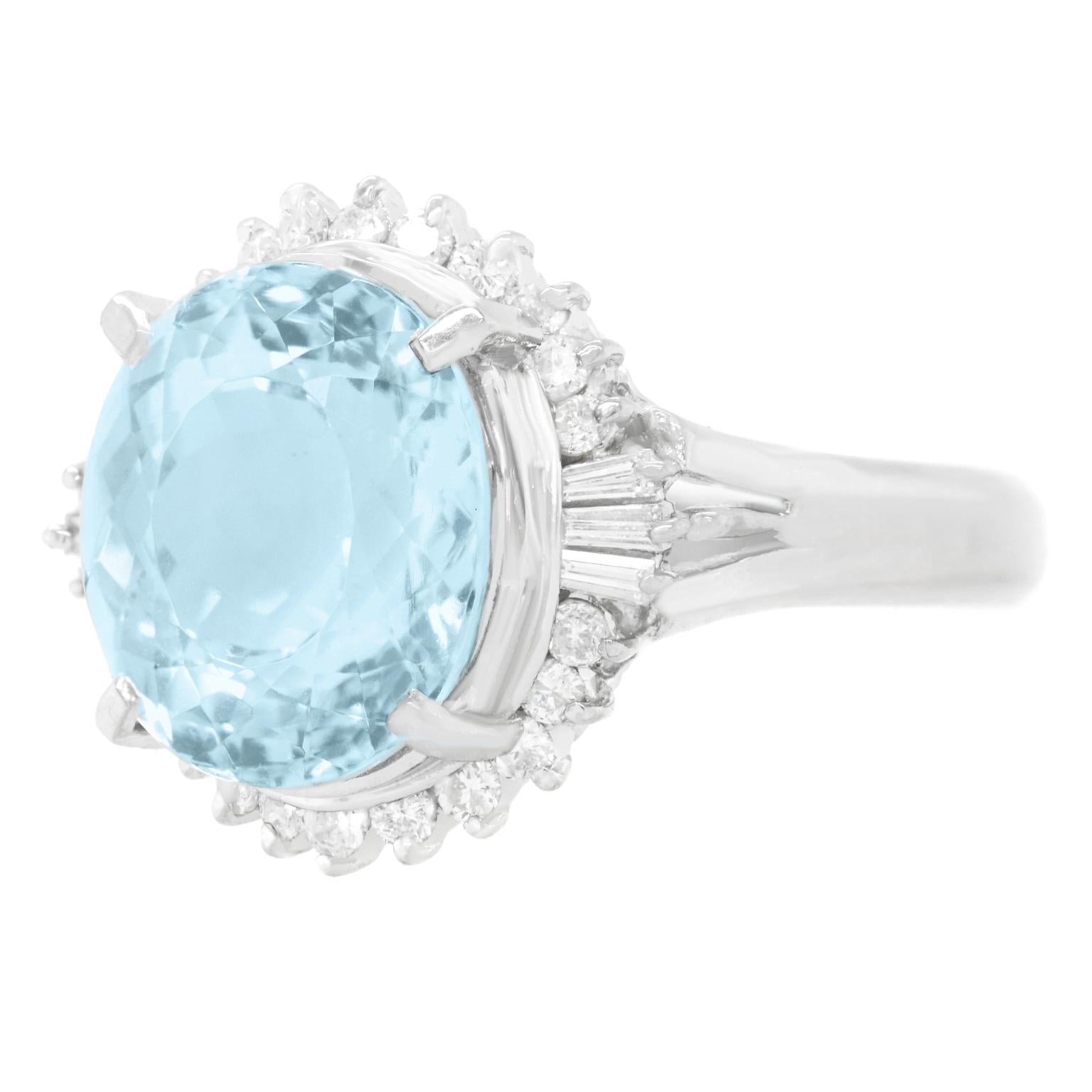 Brilliant Cut 1950s Aquamarine and Diamond-Set Platinum Ring