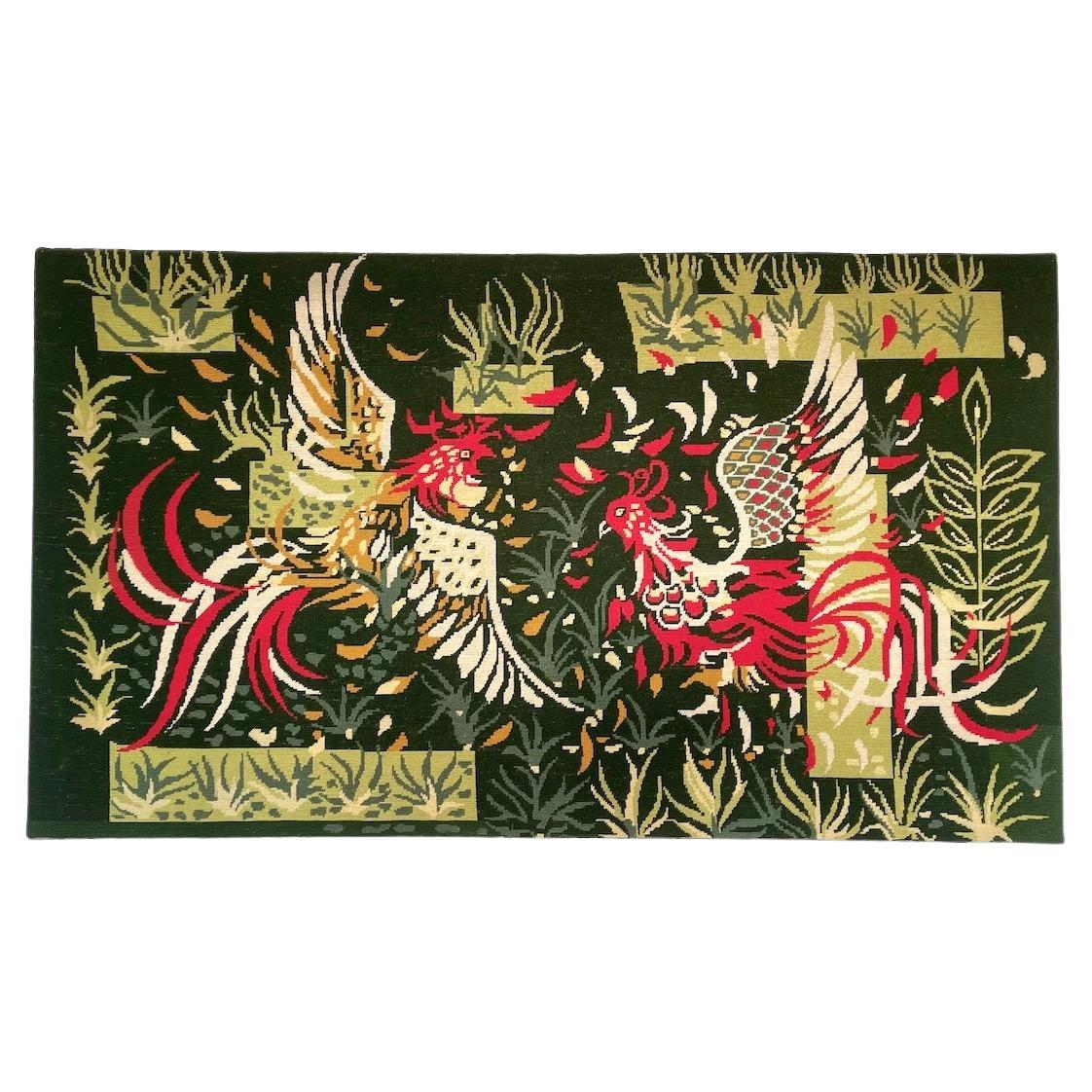 Arazzo Aubusson anni '50 in lana di grandi dimensioni raffigurante galli da combattimento