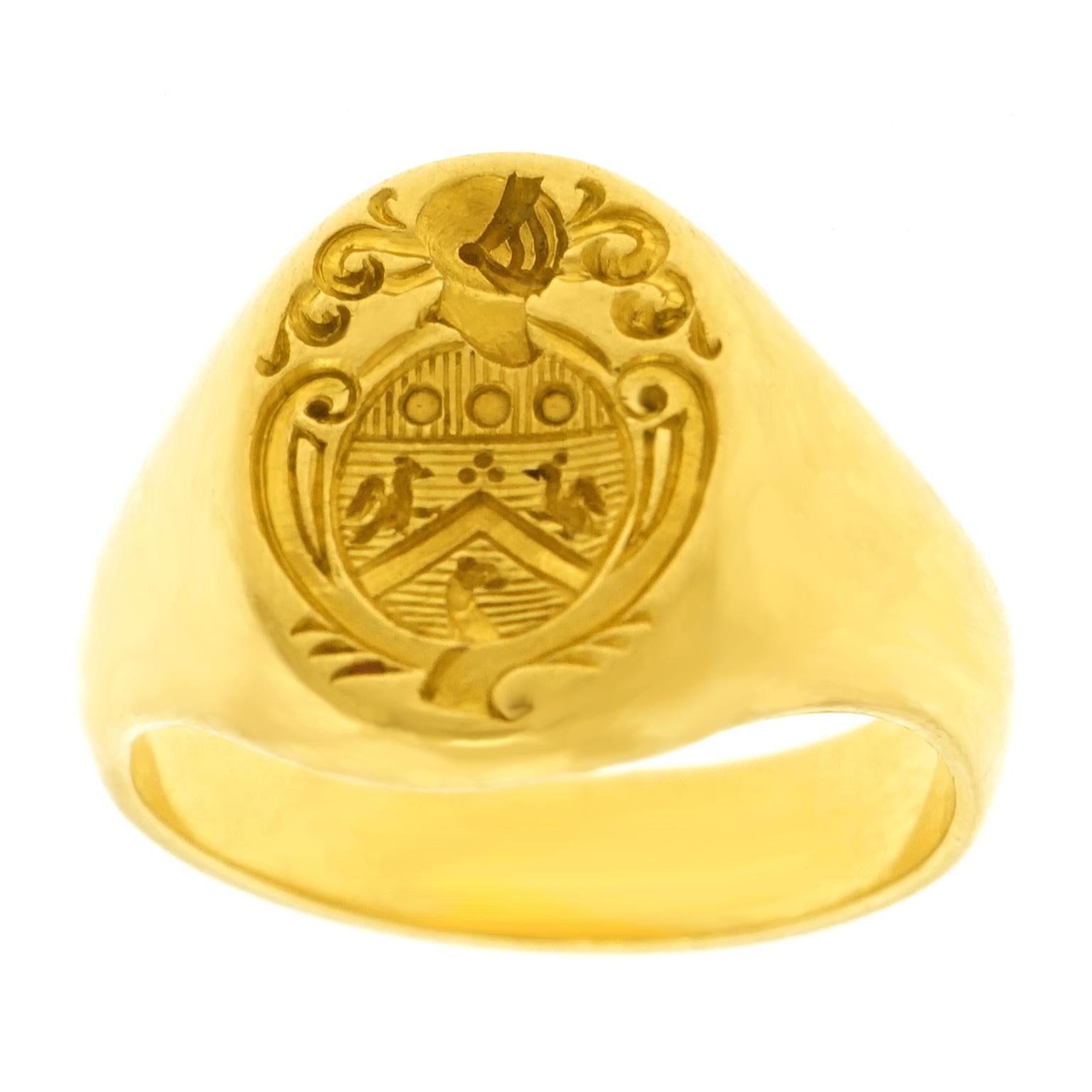 1950s Gold Signet Ring In Excellent Condition In Litchfield, CT