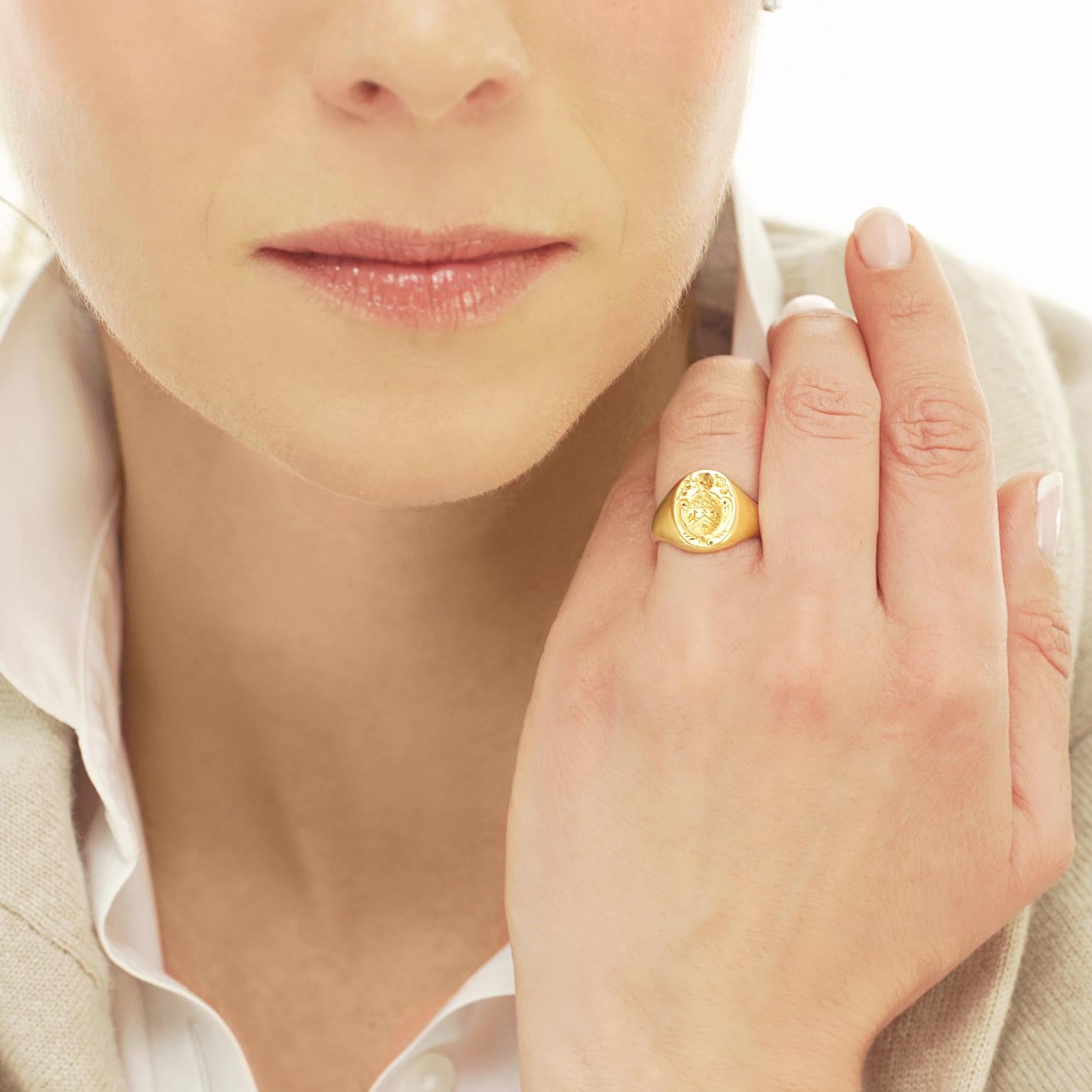 Women's or Men's 1950s Gold Signet Ring