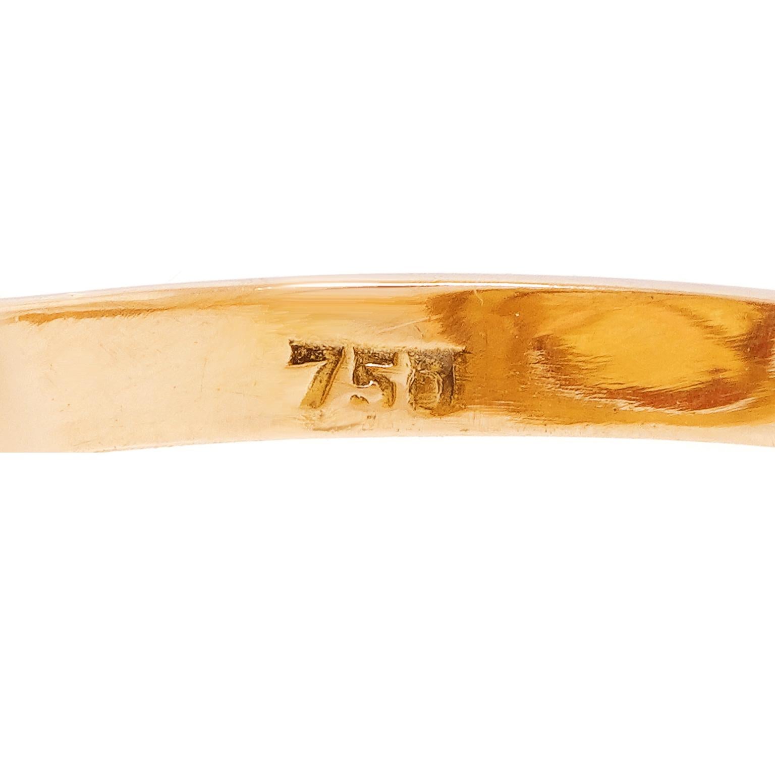 Fifties Modern Coral & Gold Ring In Excellent Condition For Sale In Litchfield, CT