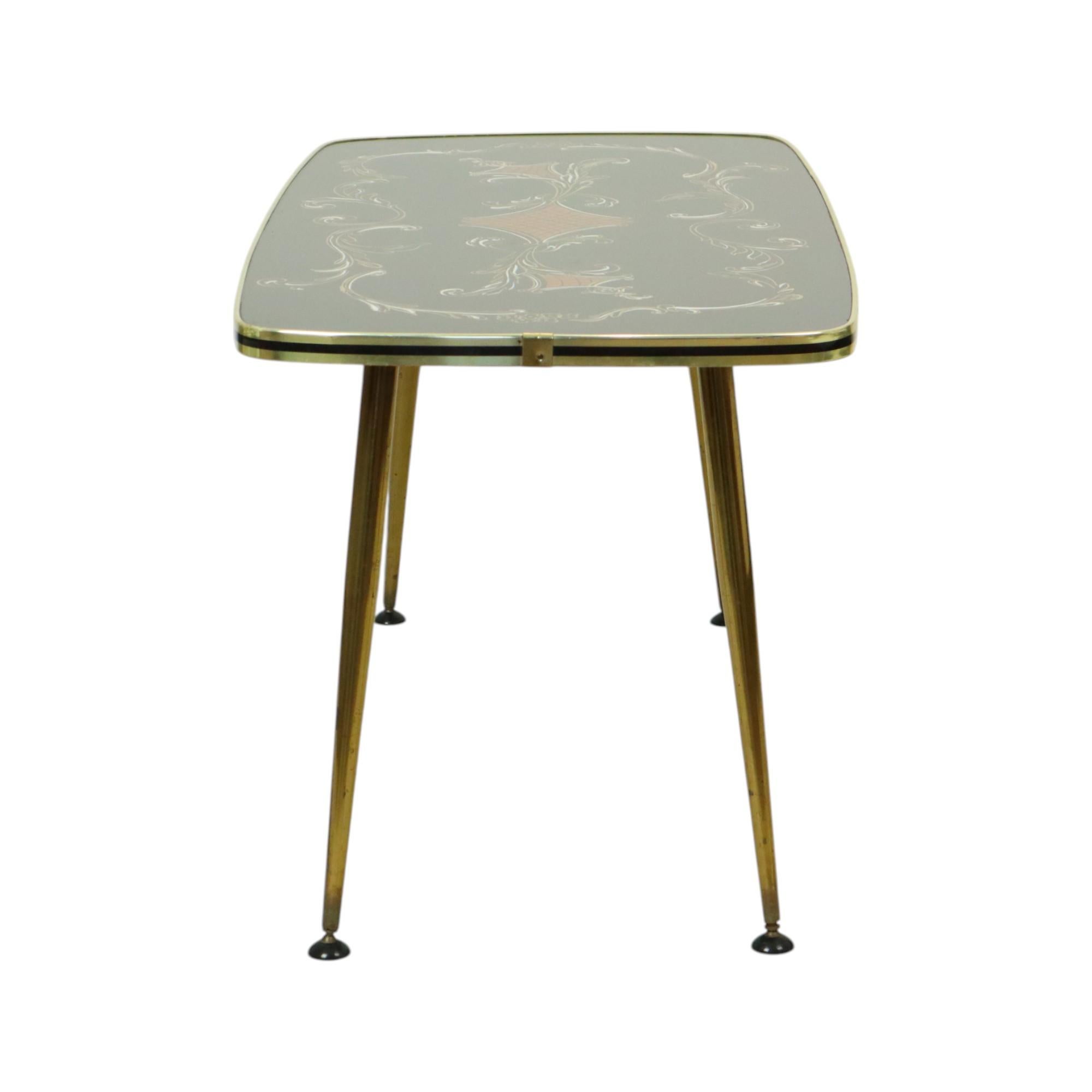 Mesa de centro Fifties Rockabilly Patas cónicas de cristal dorado 90cm en venta 1