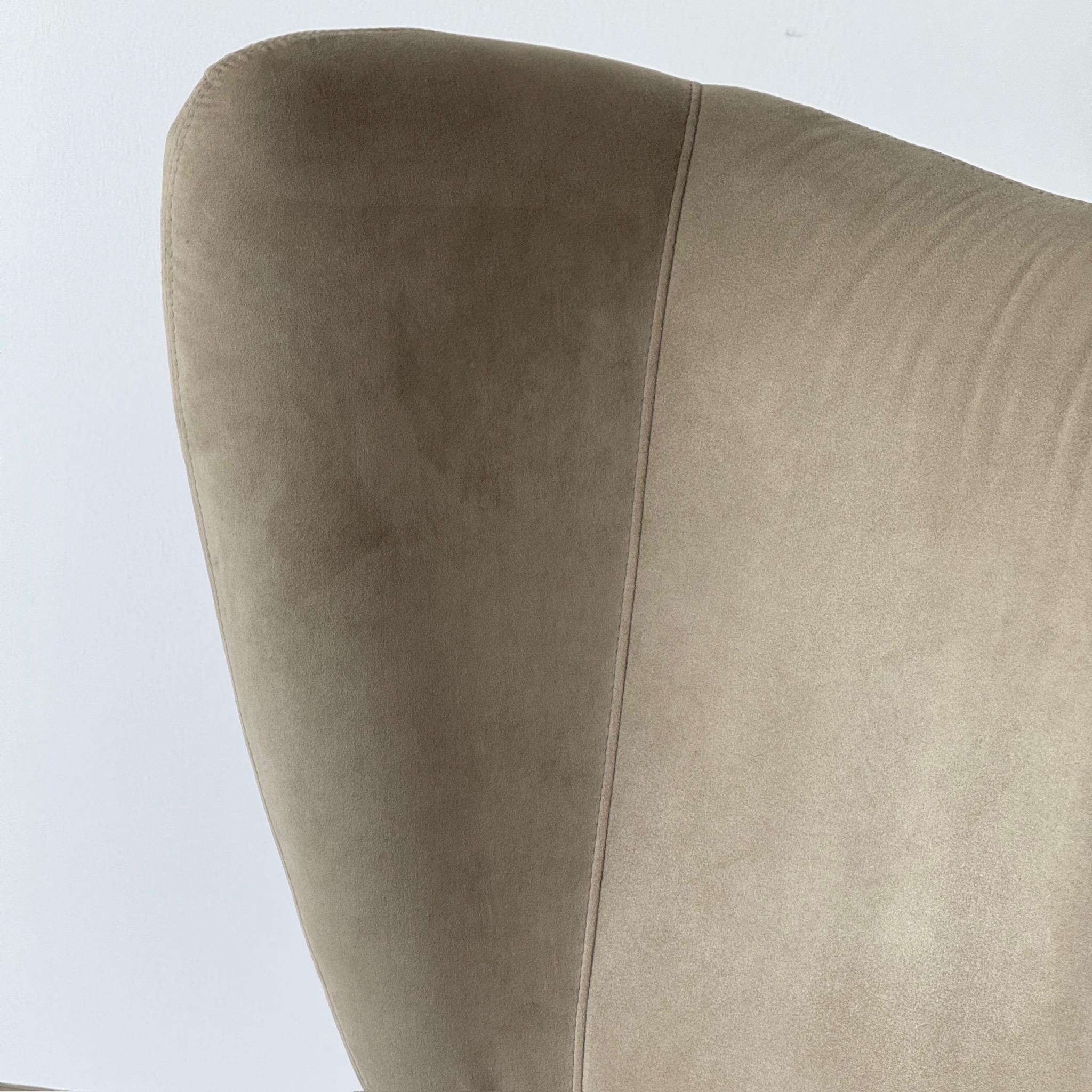 Silla Fiftyish Wingback de Vladimir Kagan para American Leather en Bueno estado para la venta en Chicago, IL