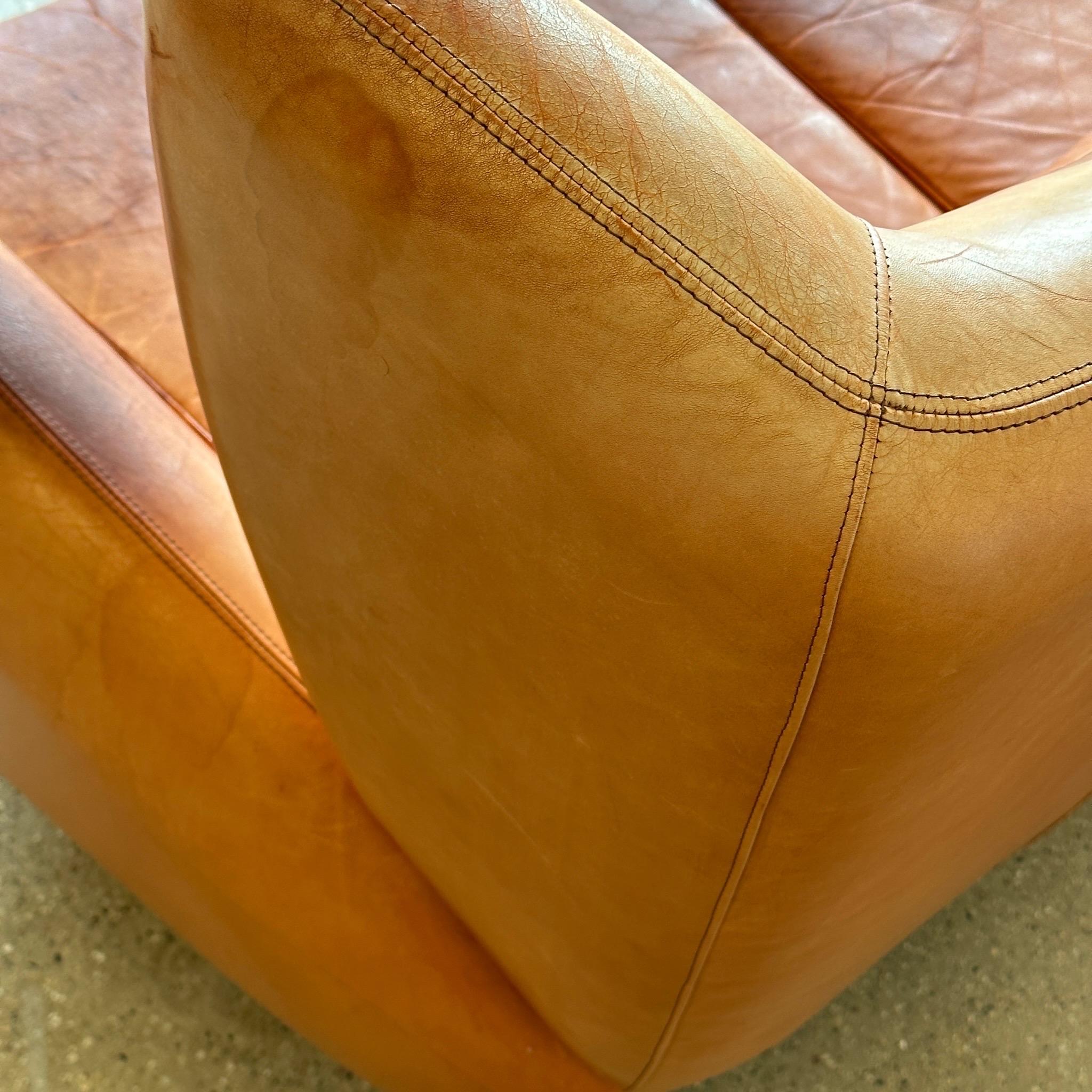 Fiftyish Ohrensessel aus Leder von Vladimir Kagan für American Leather im Angebot 4
