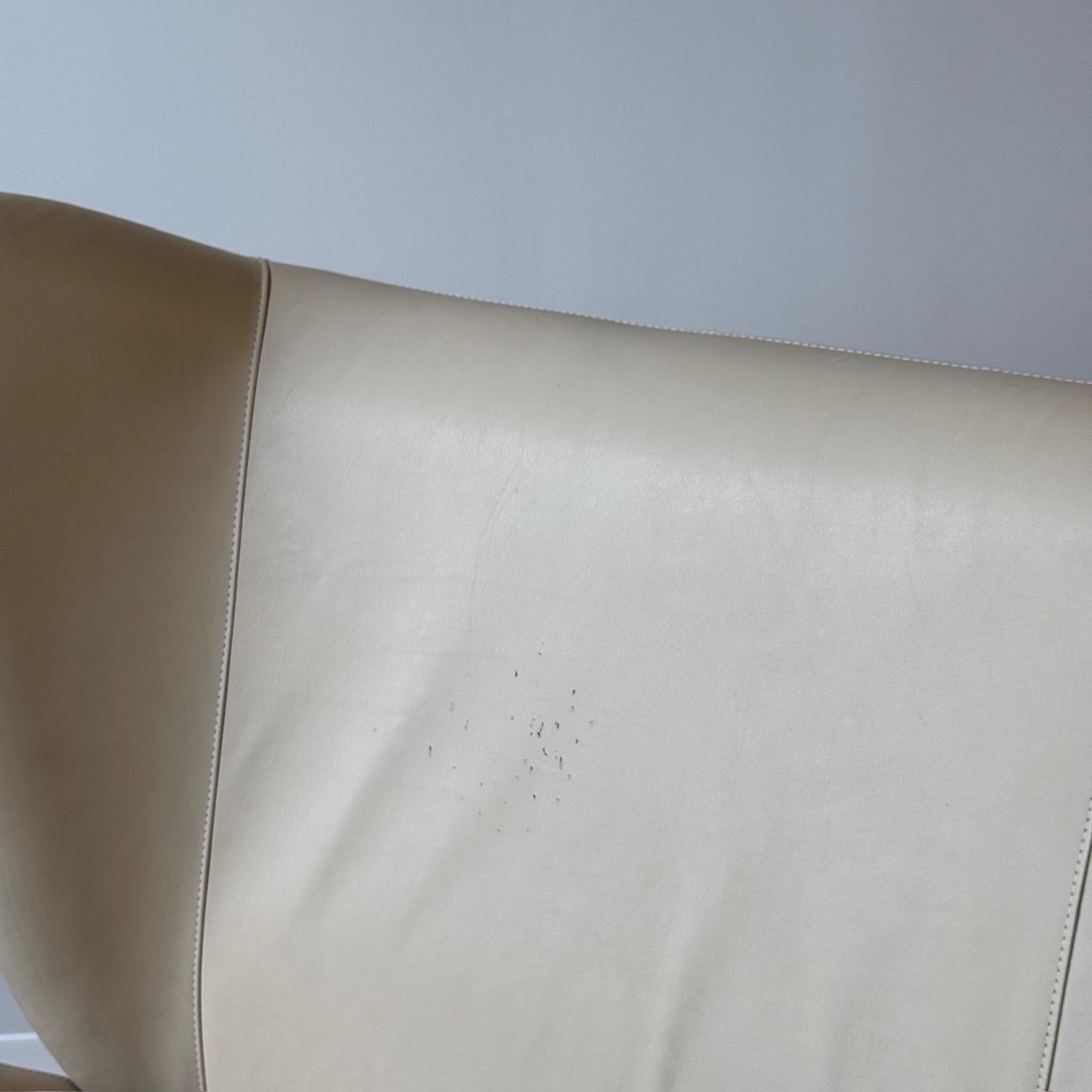 Fiftyish Ohrensessel aus Leder von Vladimir Kagan für American Leather (amerikanisch) im Angebot