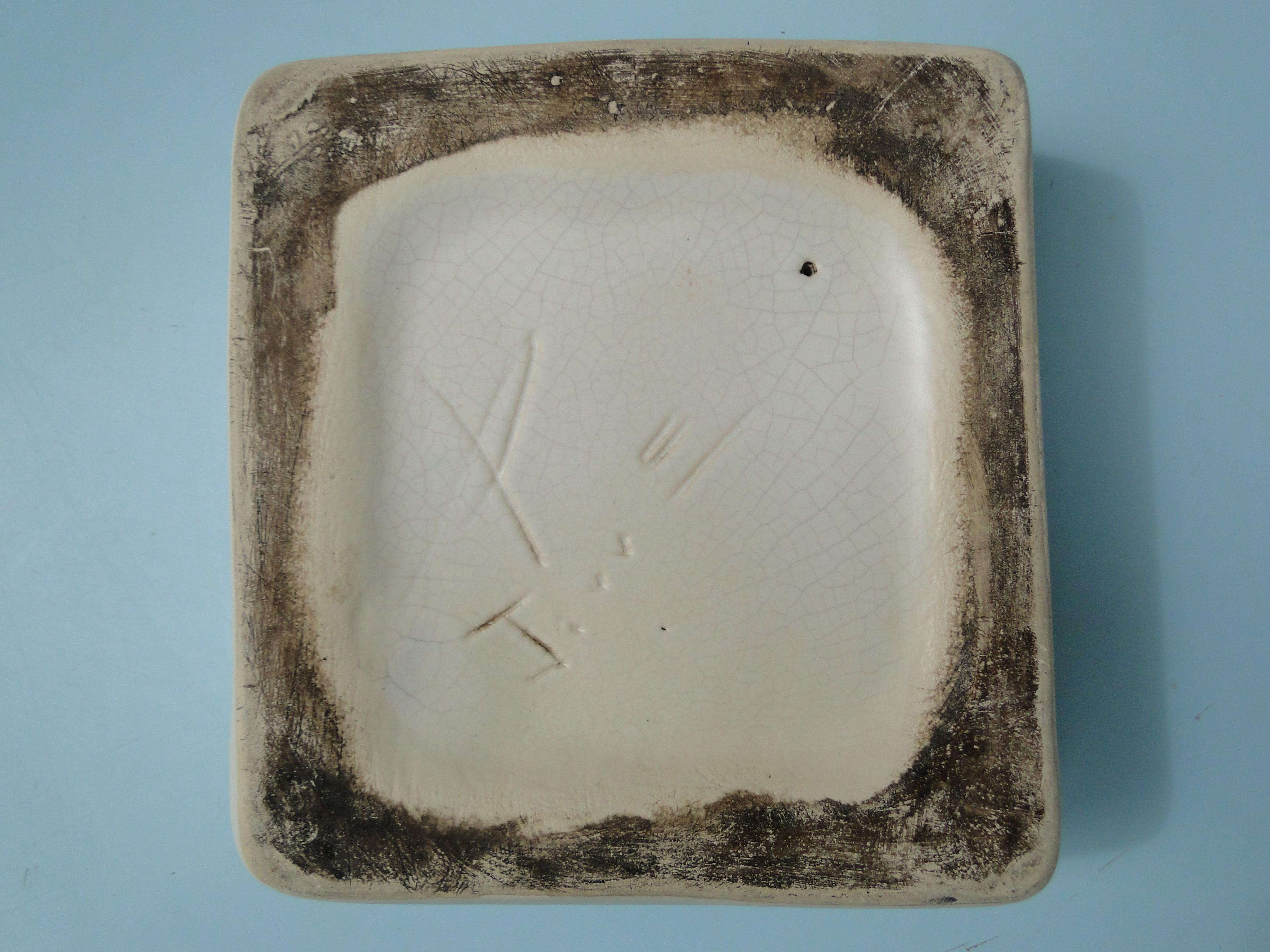 Fig Ceramic Dish Georges Jouve France In Good Condition For Sale In Lège Cap Ferret, FR