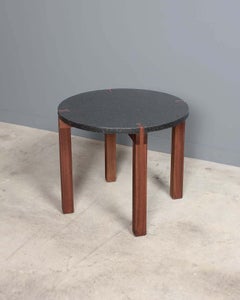 Mesa auxiliar Fig by Elliott Marks