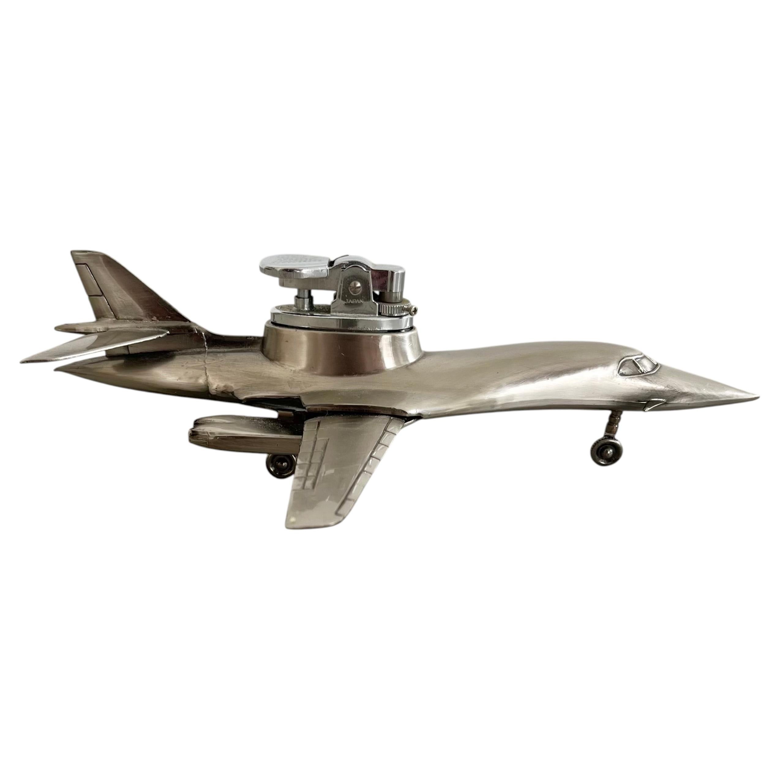 Accendino da tavolo a forma di jet da combattimento, Giappone, anni '70