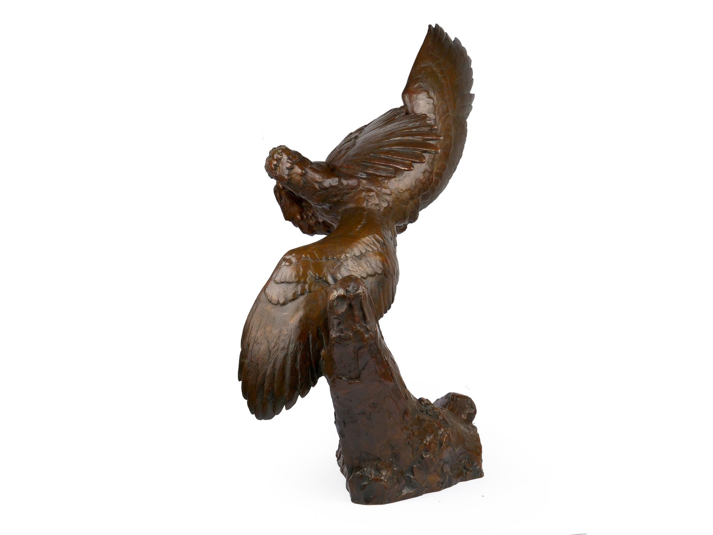 Modernistische Art-Déco-Bronzeskulptur „Fighting Eagles“ von Maximilien Fiot & Susse (Französisch) im Angebot