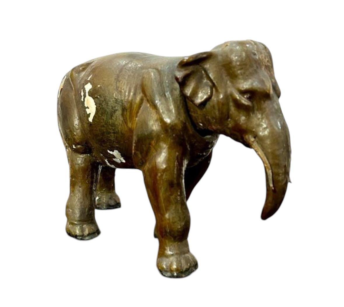 Inizio XX secolo Figura di elefante in vendita