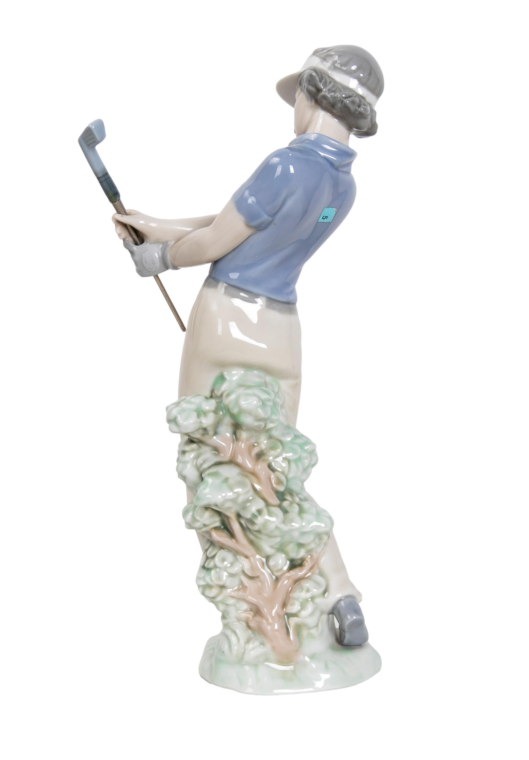 Figura de Porcelana de Jugador de Golf, Firmada 1985, Lladro Bon état - En vente à Marbella, ES
