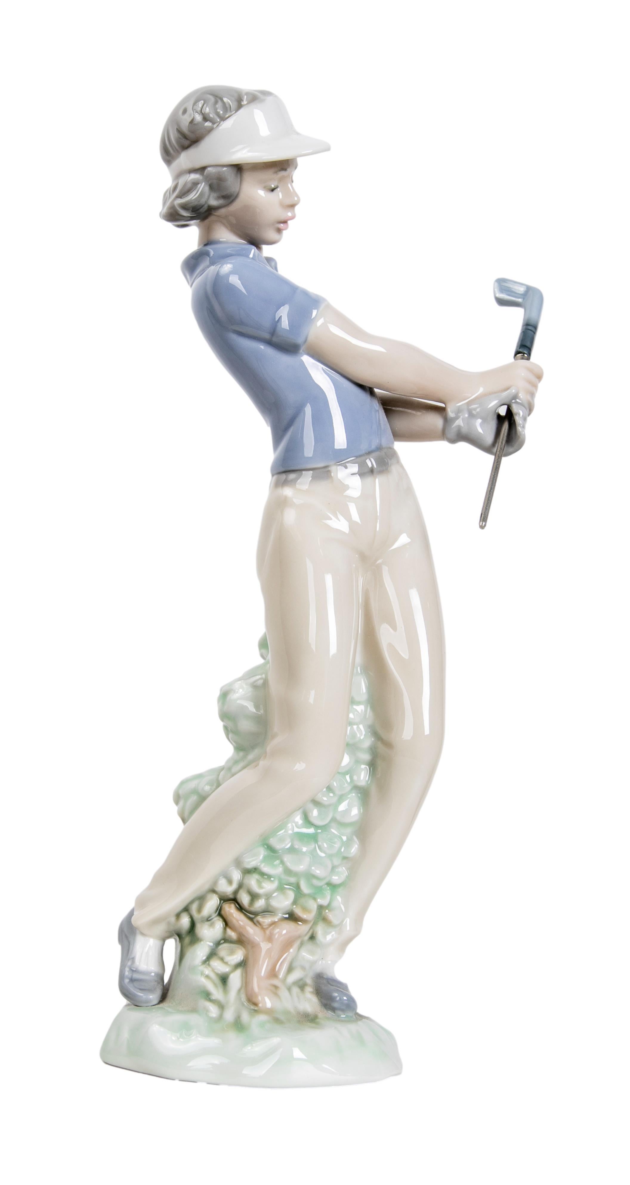 Figura de Porcelana de Jugador de Golf, Firmada 1985, Lladro In Good Condition For Sale In Marbella, ES