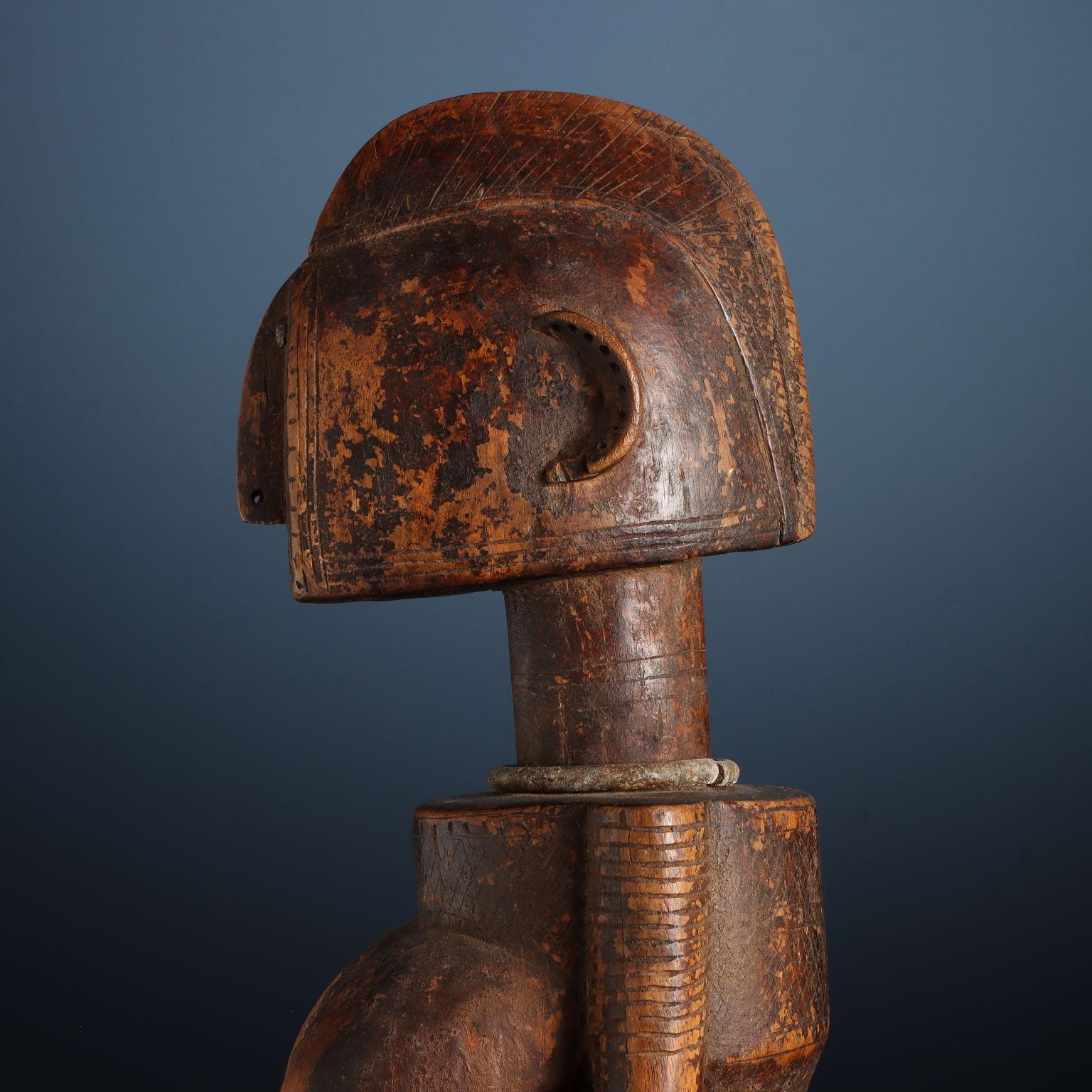 Figure of ancestress 