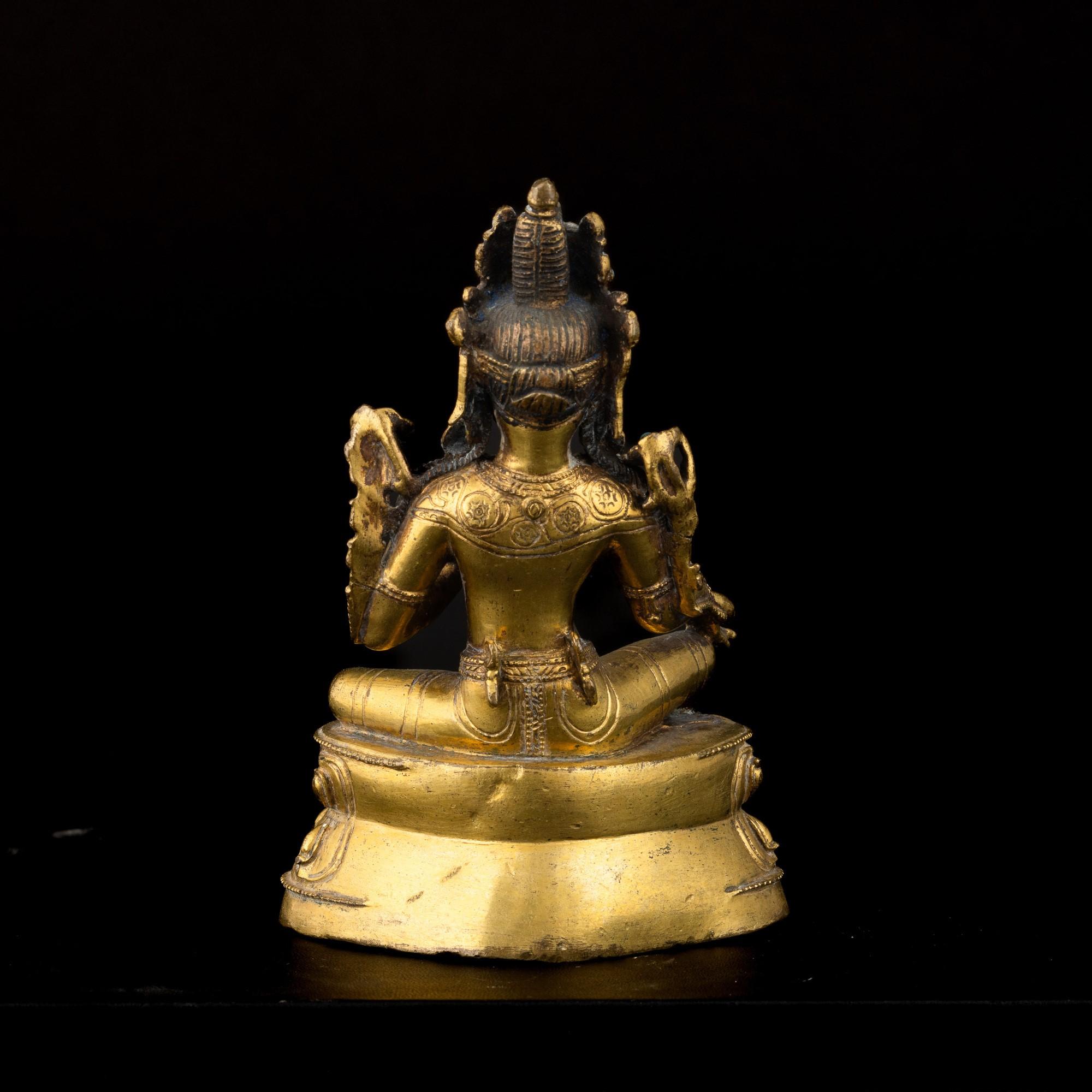 Figura de Tara sentada sobre doble flor de loto, Tíbet, siglos XVII-XVIII 18th Century en venta