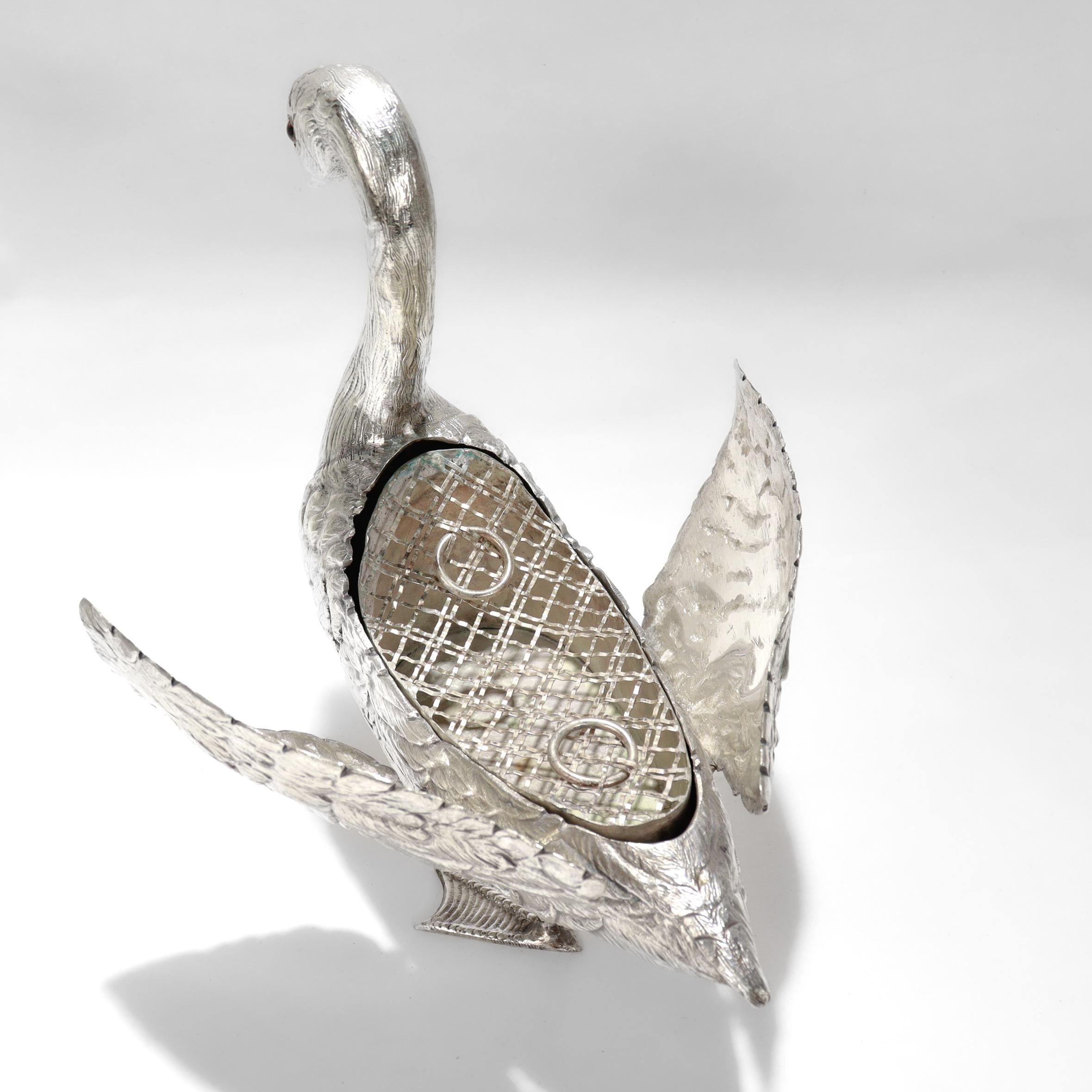 Figuraler Alpaka 'Silver' Swan Blumenhalter oder Tafelaufsatz für den Tisch im Angebot 6