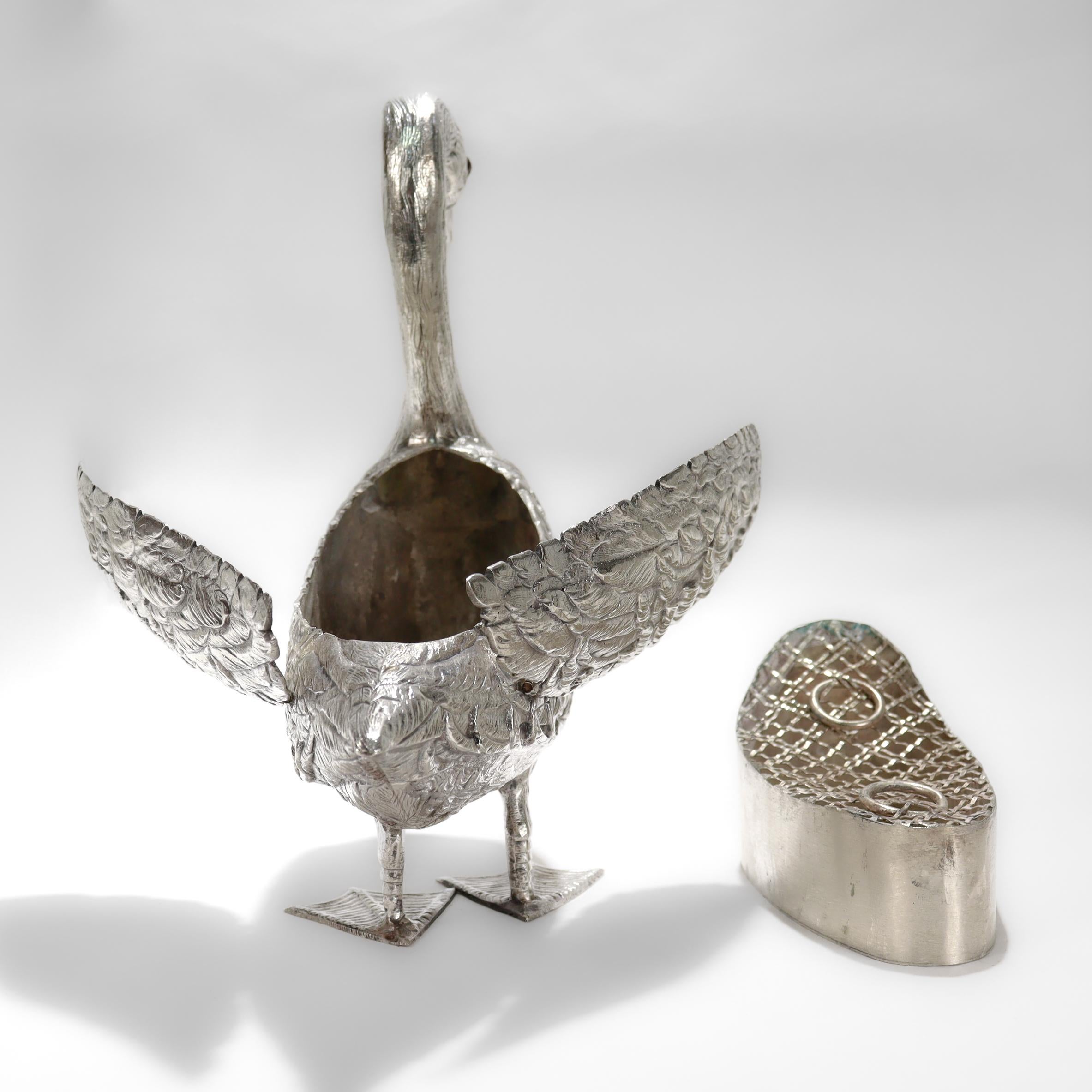Figuraler Alpaka 'Silver' Swan Blumenhalter oder Tafelaufsatz für den Tisch im Angebot 7