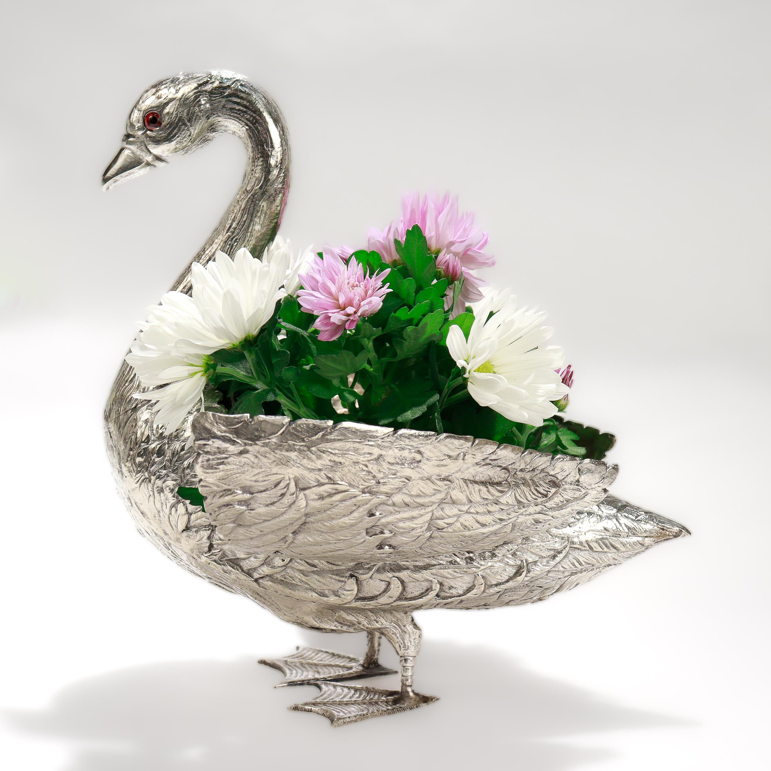 Figuraler Alpaka 'Silver' Swan Blumenhalter oder Tafelaufsatz für den Tisch im Angebot 10
