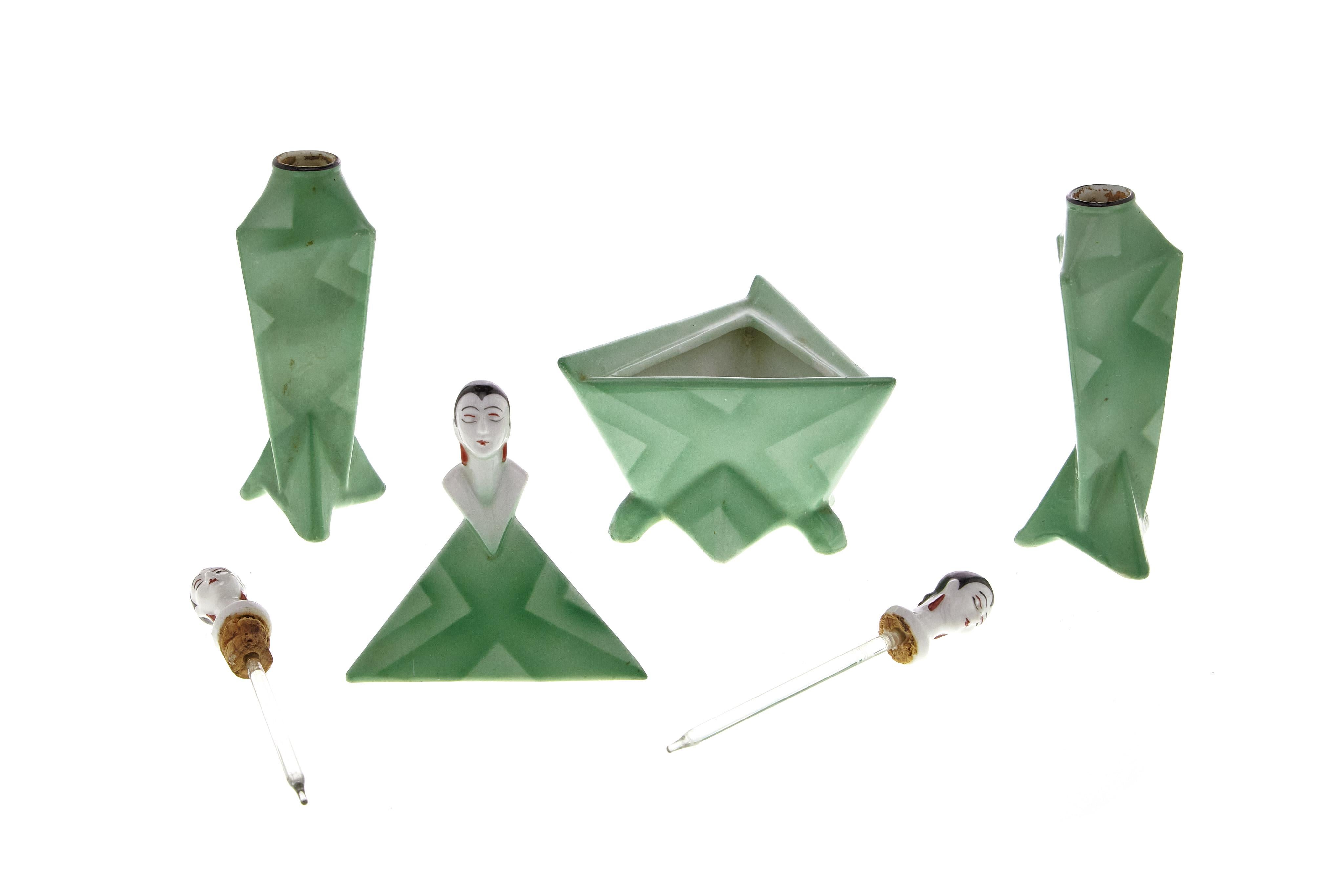 Figural Art Deco Perfume Bottles and Powder Box In Good Condition In New York, NY