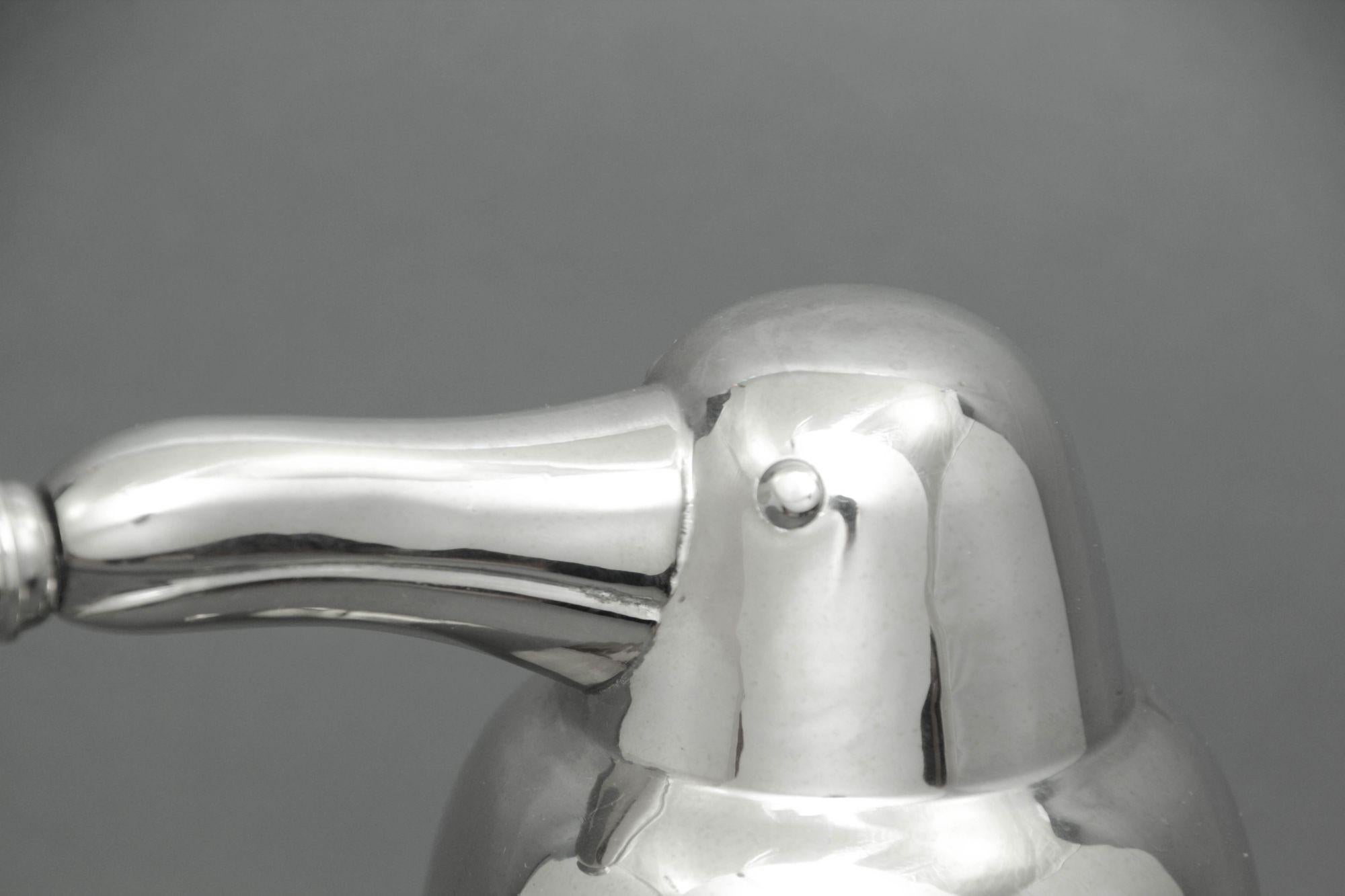Figural Art Deco Style Chrome Penguin Cocktail Shaker 1980s 4
