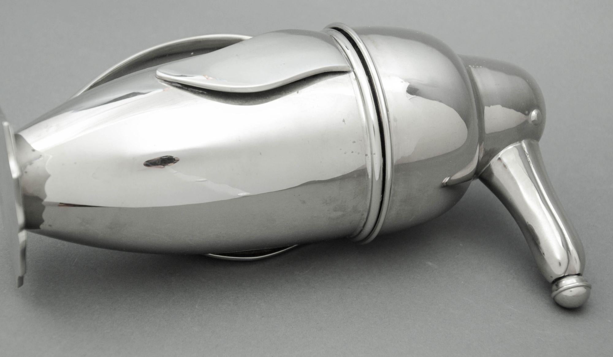 Figural Art Deco Style Chrome Penguin Cocktail Shaker 1980s 5