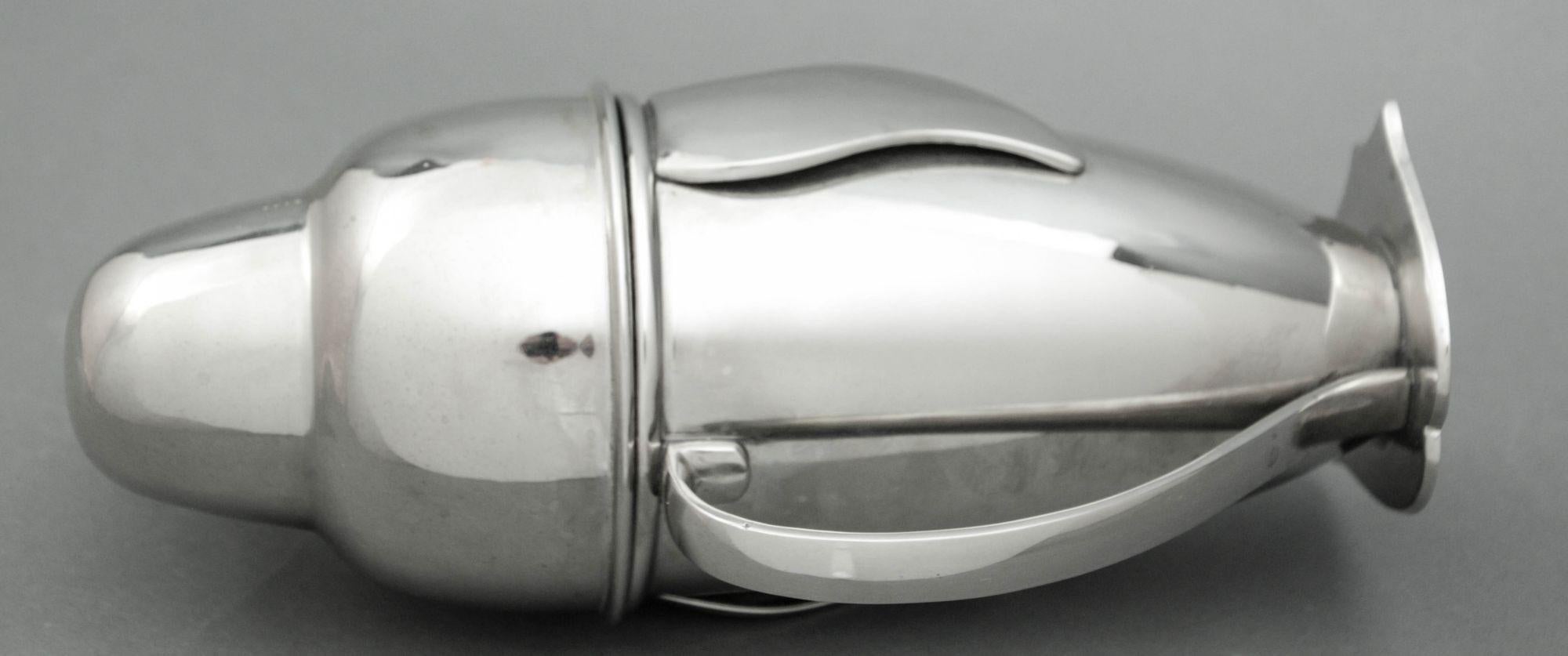 Figural Art Deco Style Chrome Penguin Cocktail Shaker 1980s 6