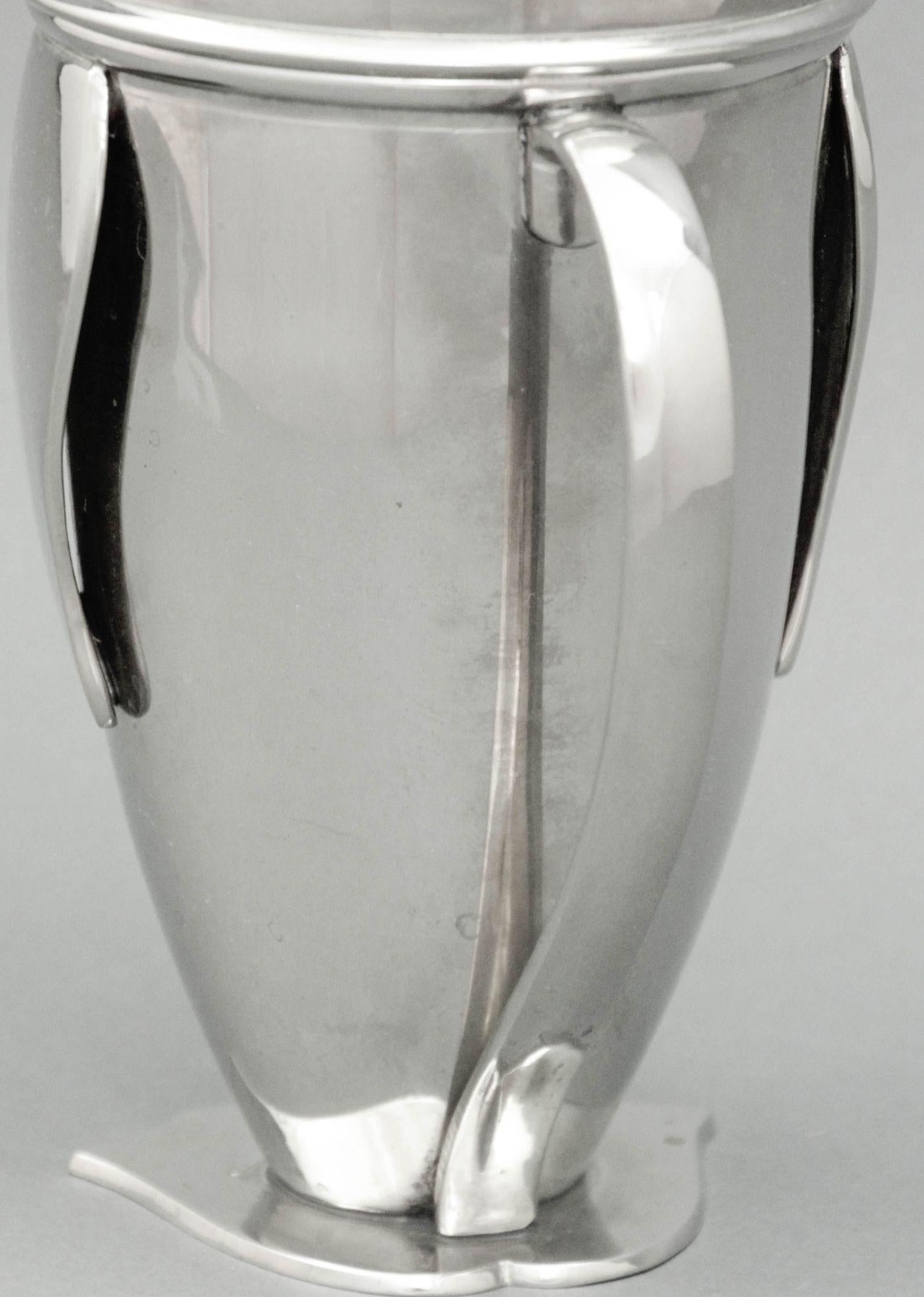 20th Century Figural Art Deco Style Chrome Penguin Cocktail Shaker 1980s