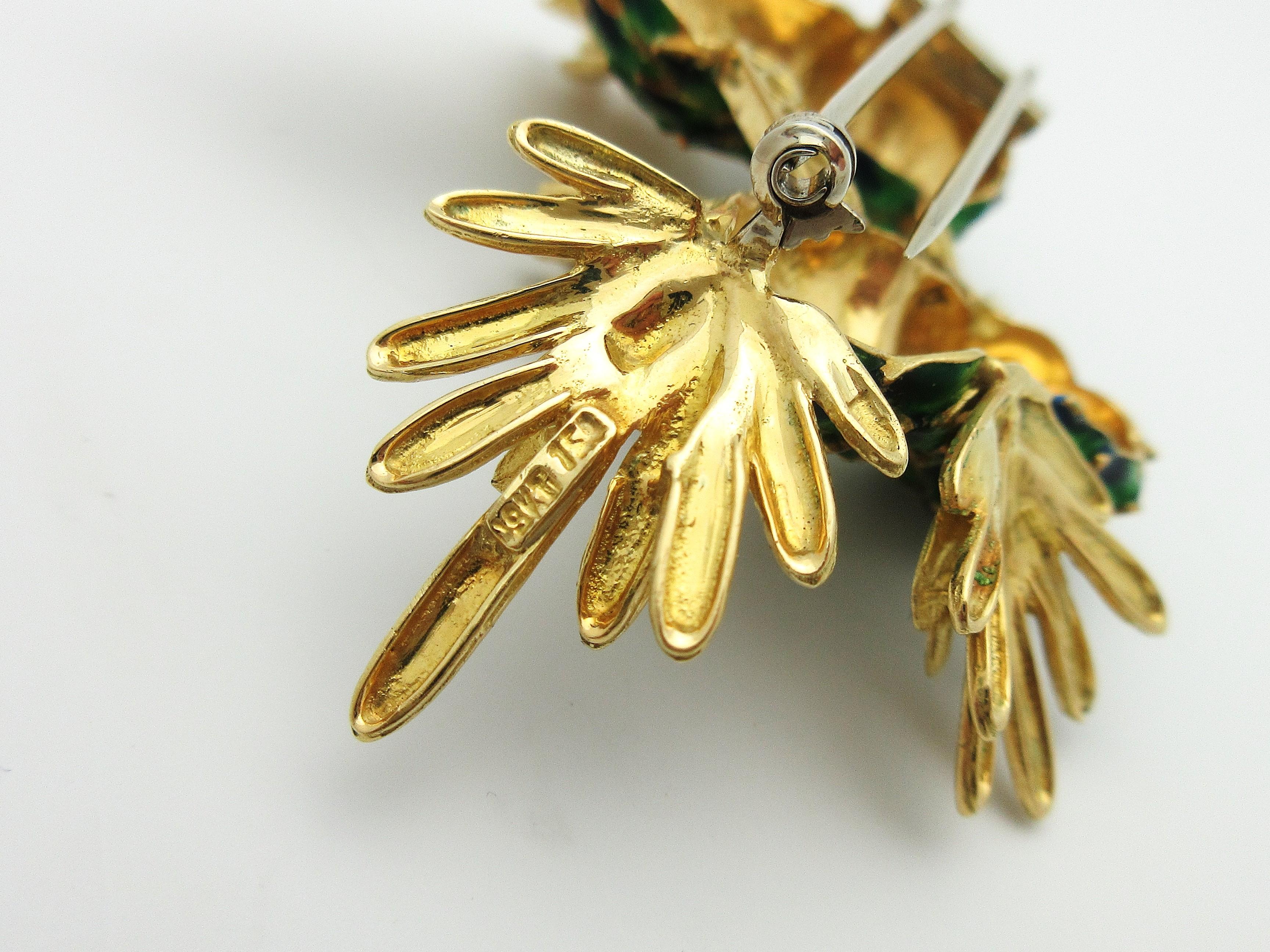 Figural Birds in Flight Brooch Ombre Enamel 18 Karat Yellow Gold Fur Clip 4