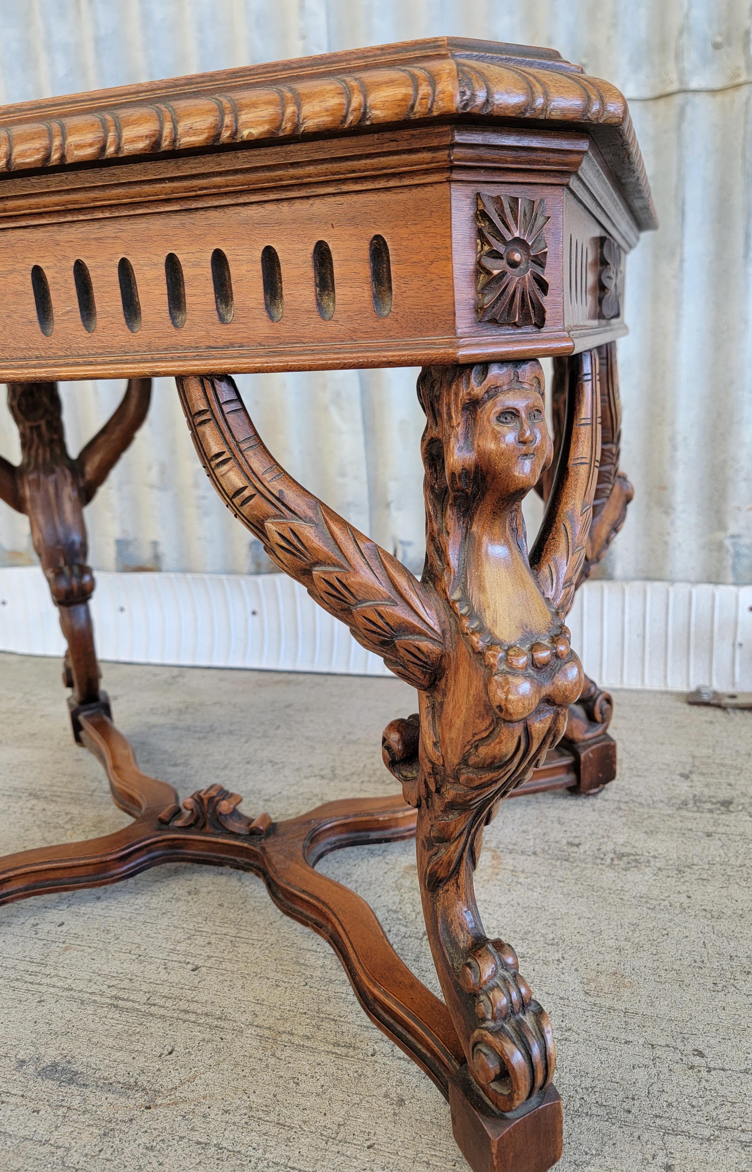 Figural Carved Marble Top Side Table C. 1930's In Good Condition For Sale In Fulton, CA