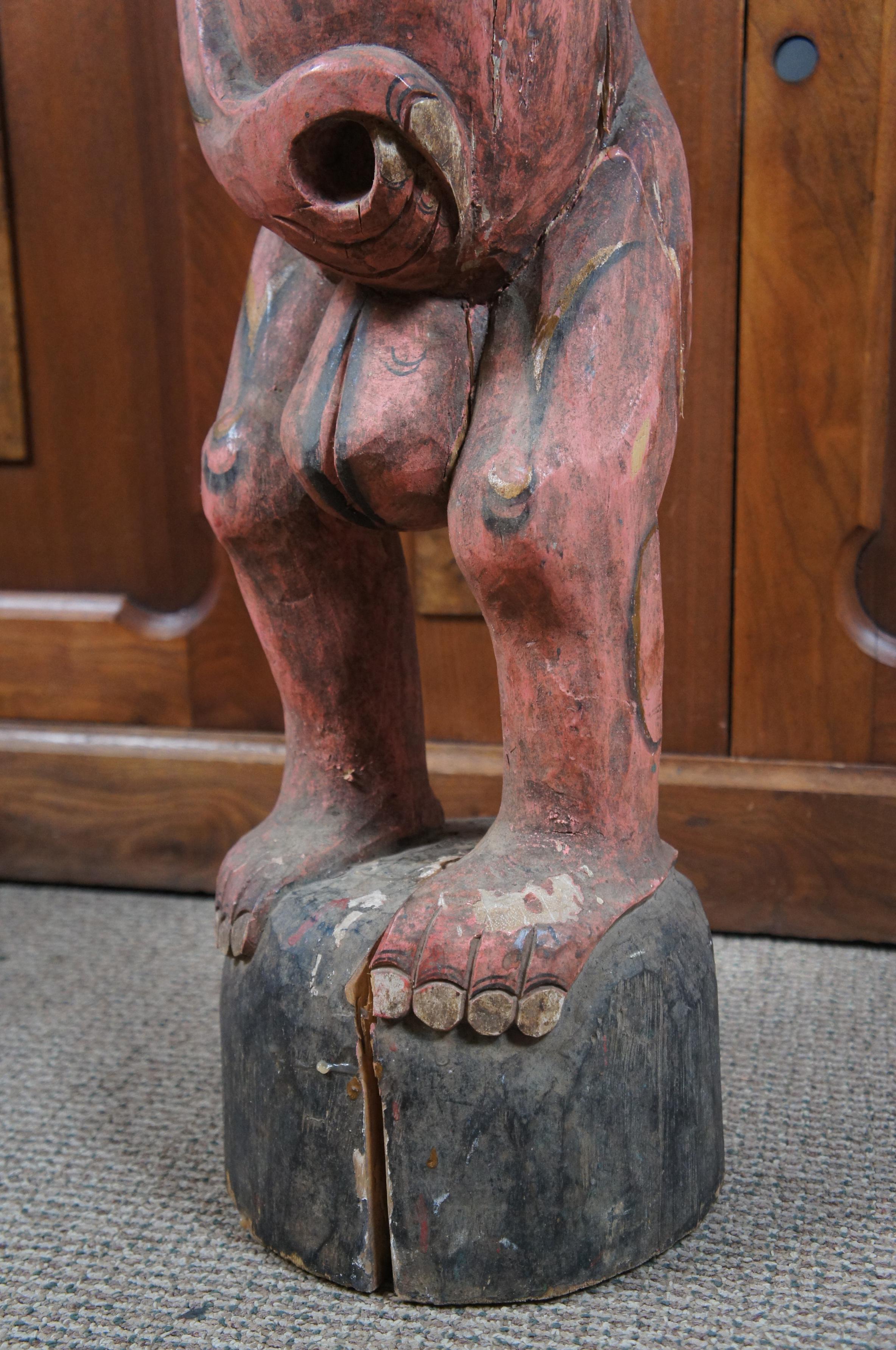 Tambour Phallus Bhuta Bali sculpté et peint en rouge à motif de fertilité tribale Bon état - En vente à Dayton, OH