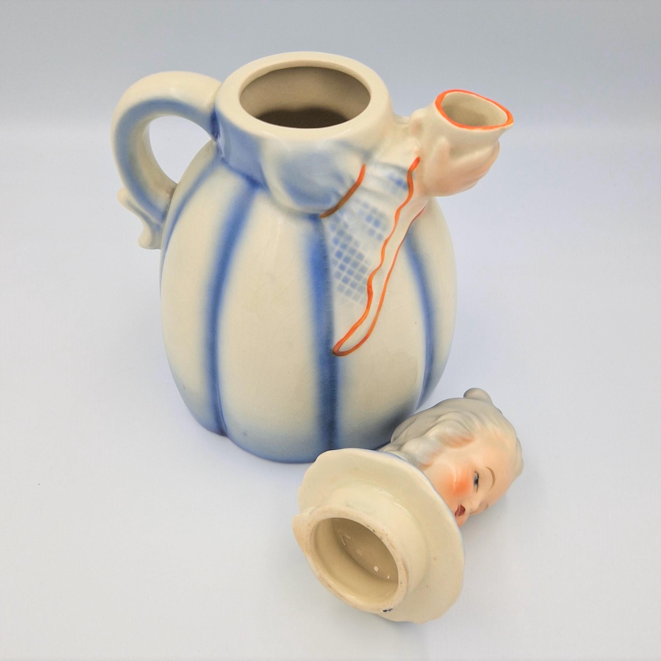 Mid-Century Modern Figural ceramic coffee pot. 1920 - 1930 For Sale