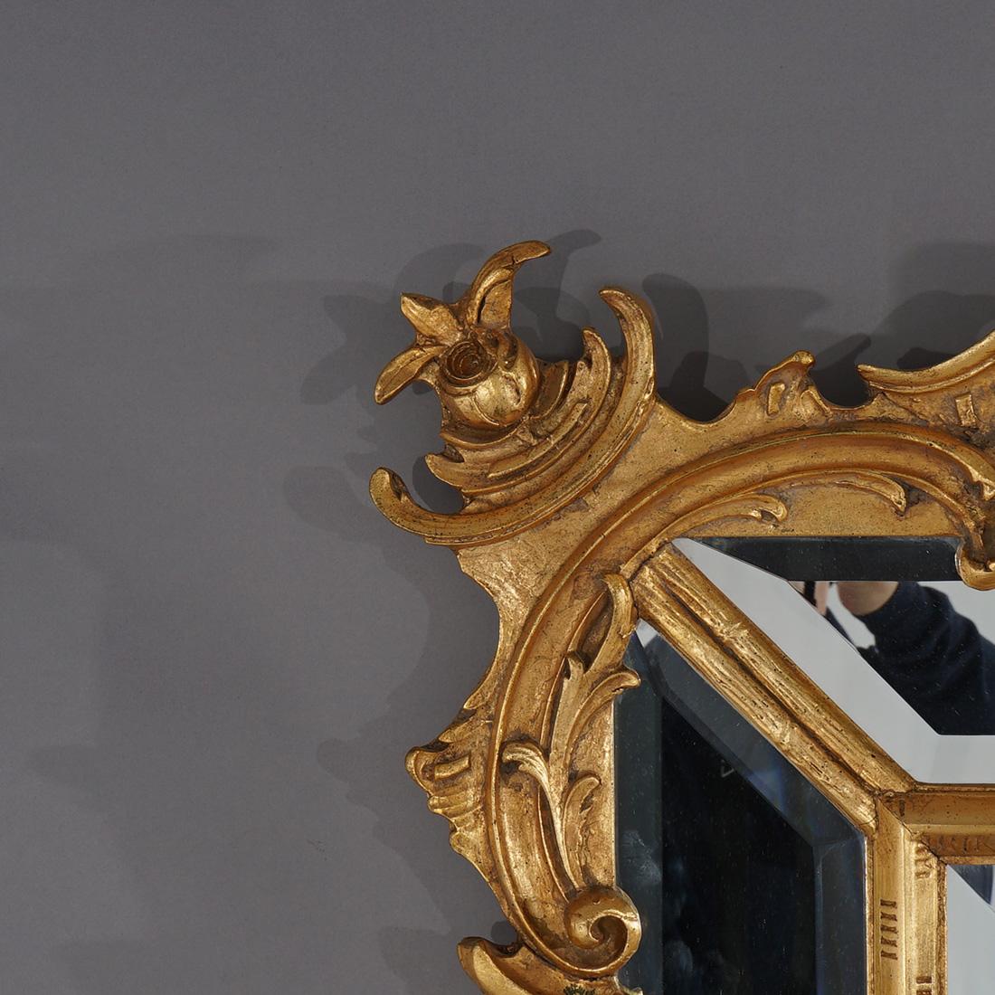 20ième siècle Figural Chinese Chippendale Parclose Giltwood Wall Mirror with Phoenix 20th C en vente