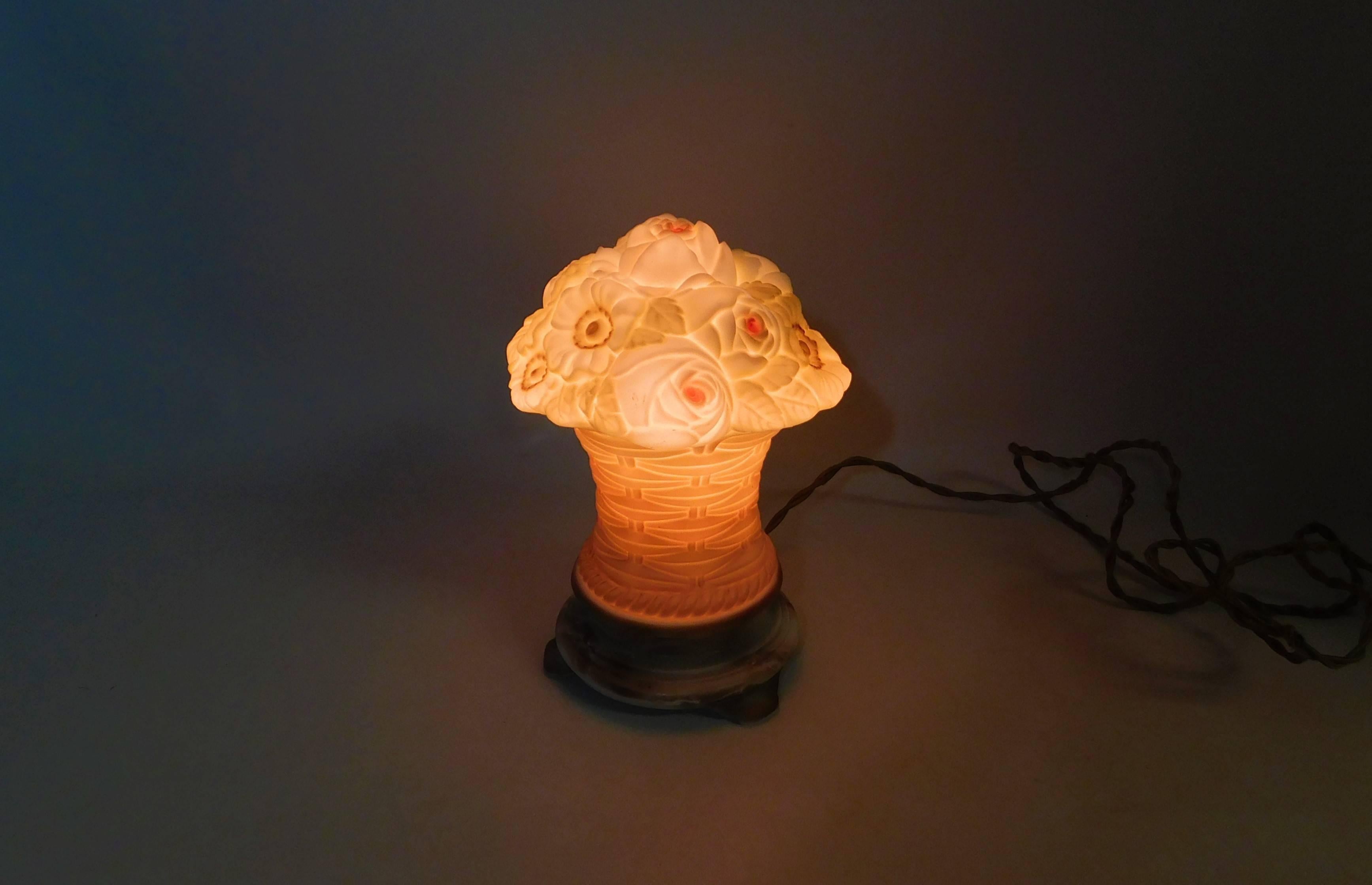 Verre d'art Lampe de table Art déco tchèque en vente