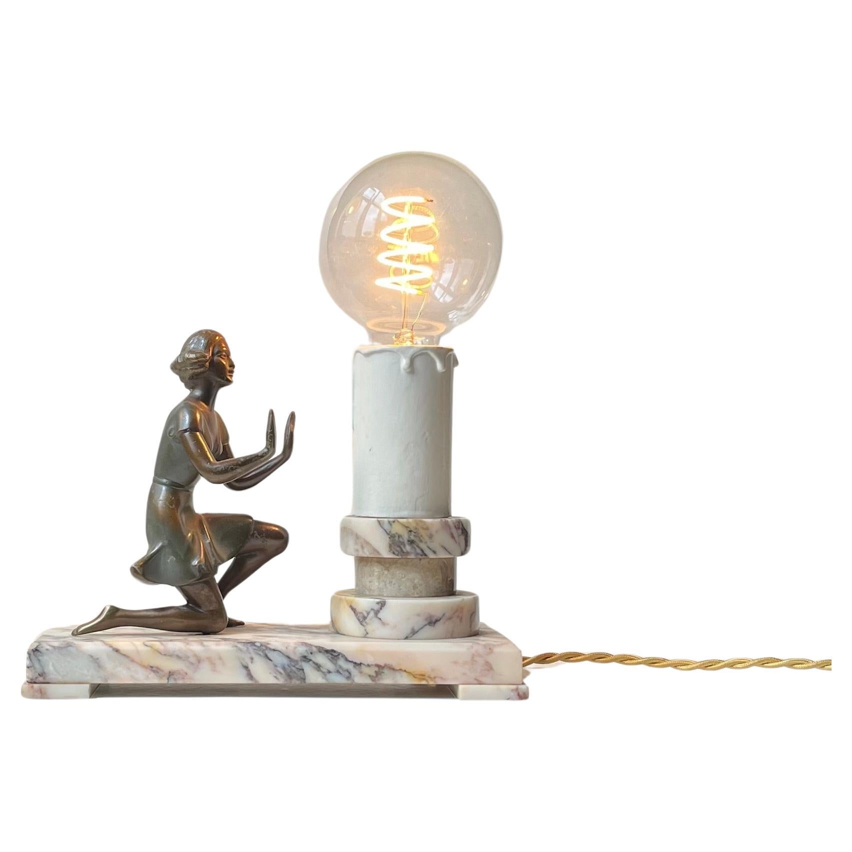Figural French Art Deco Table Lamp in Bronze & Marble, 1930s For Sale