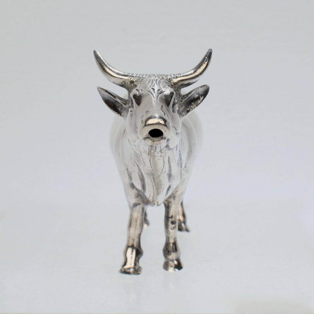 Figural Israel & Sohn Ltd. Sterling Silber Kuh Milchkännchen oder Milchkrug (Gilded Age) im Angebot